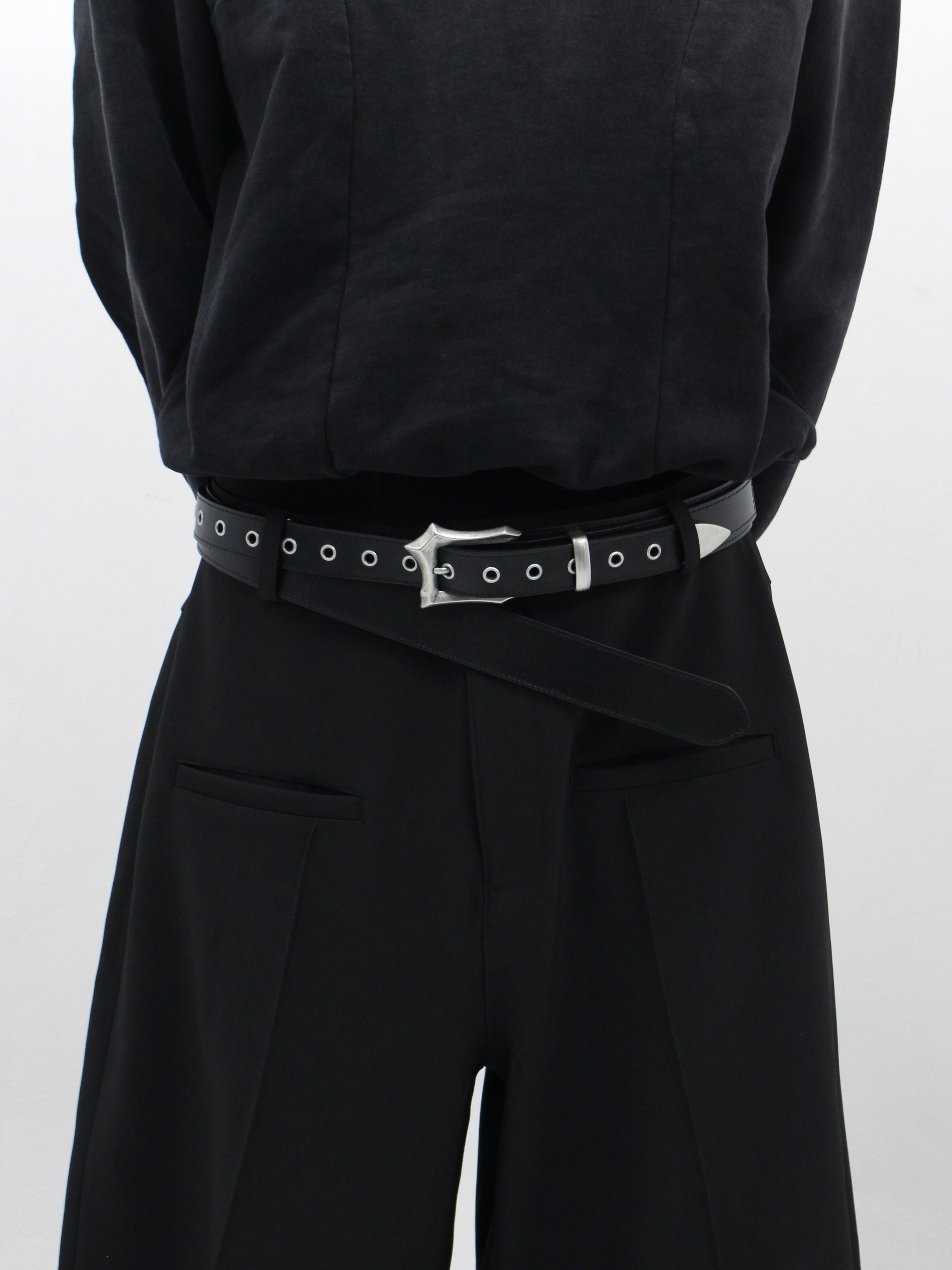 【CHIKASHITSU PLUS HIGH】Layered leather eyelet belt