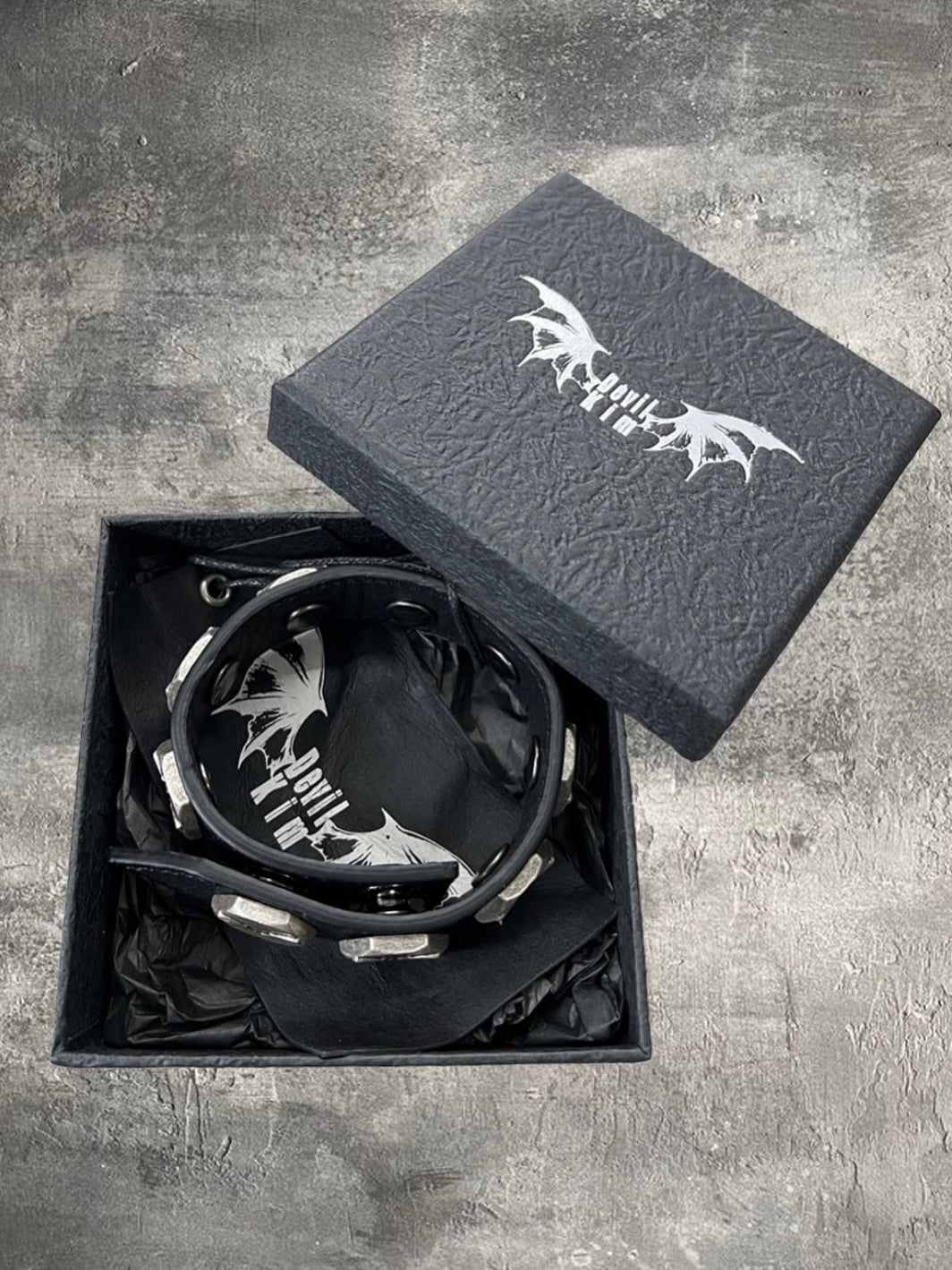 【DEVIL KIM】HEXAGONAL BOLT LEATHER BRACELET