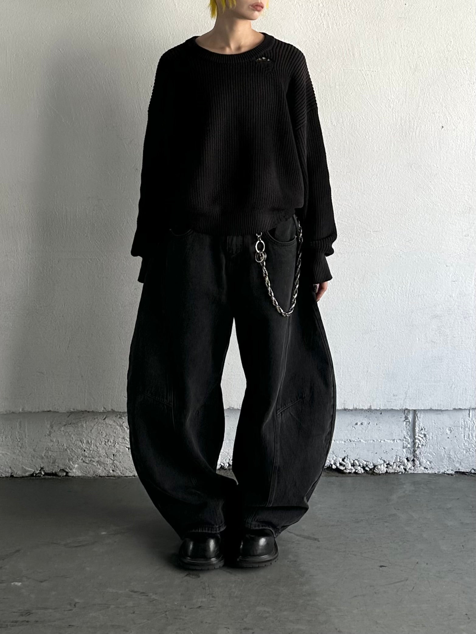 【CHIKASHITSU PLUS HIGH】Barrel leg curve denim pants