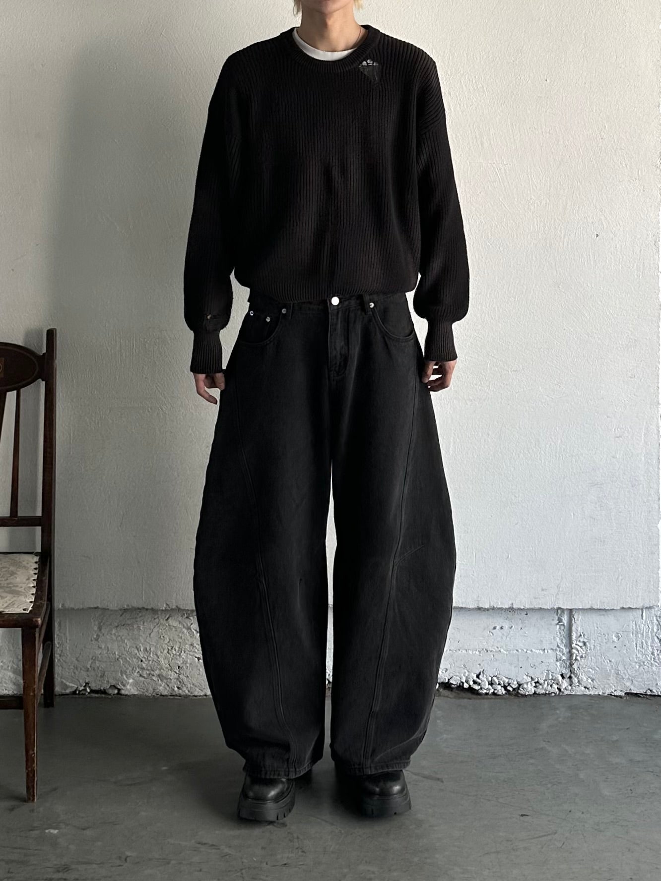 【CHIKASHITSU PLUS HIGH】Barrel leg curve denim pants