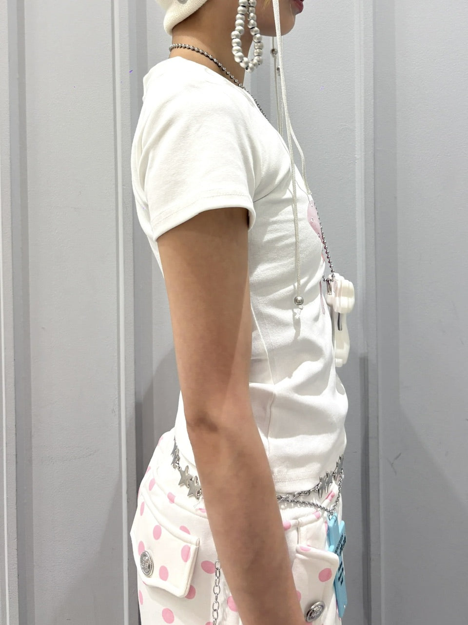 国際配送【Never mind the XU】flower rhinestone tee (3color)