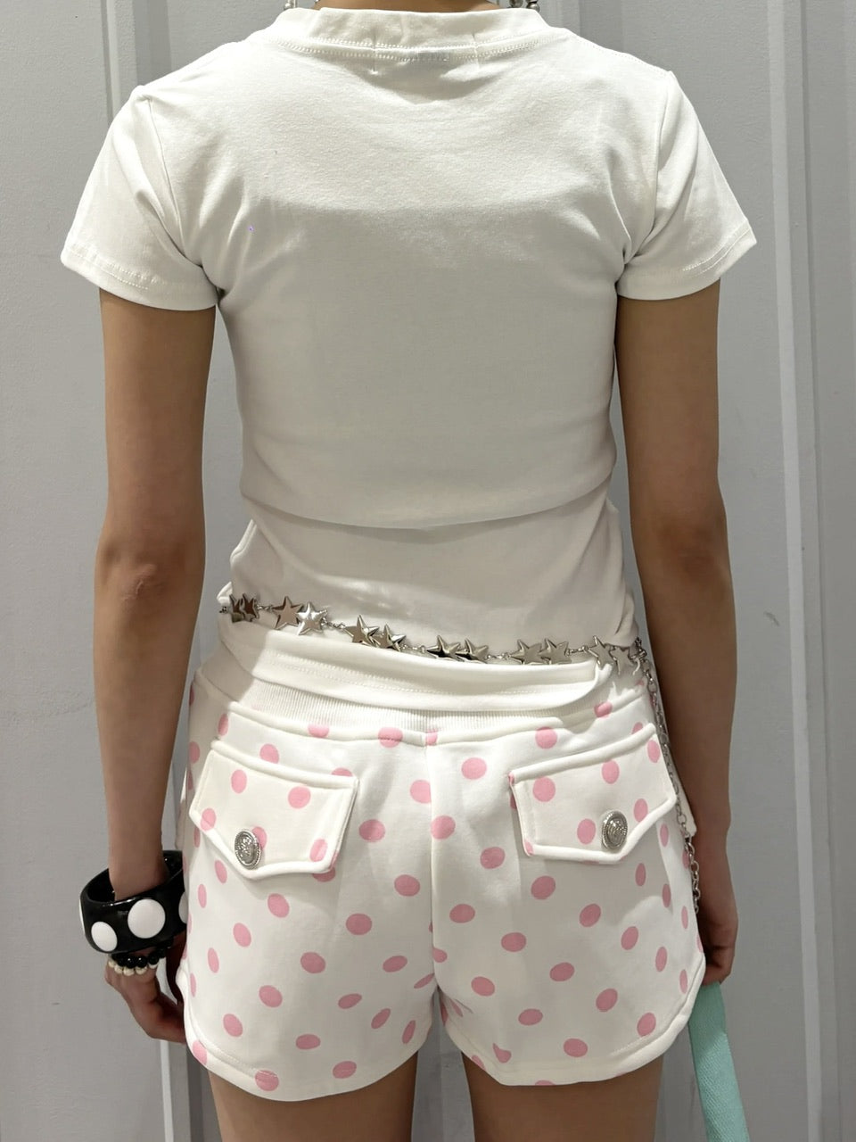 国際配送【Never mind the XU】flower rhinestone tee (3color)