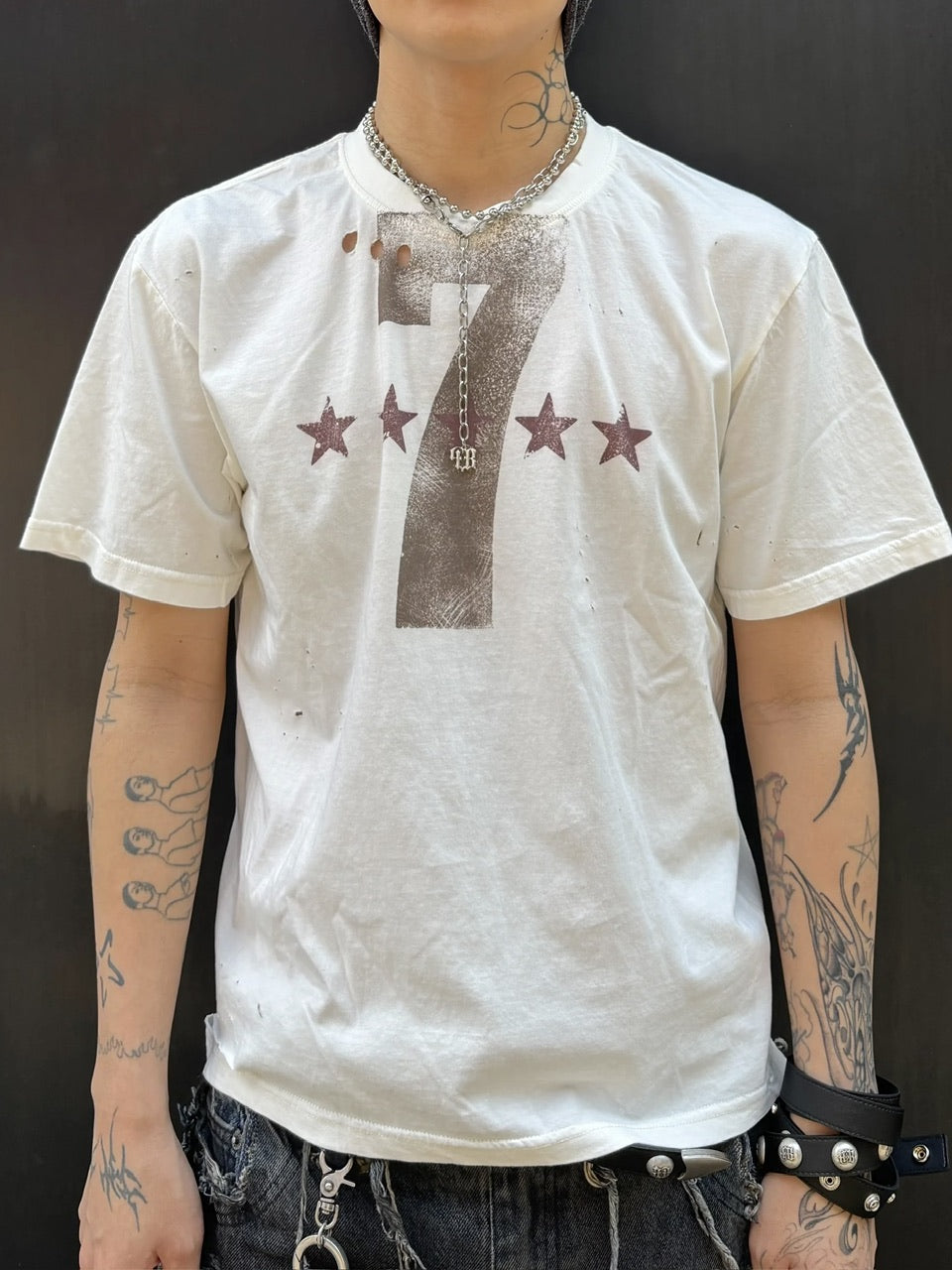 国際配送【Never mind the XU】damage 7 T-shirt