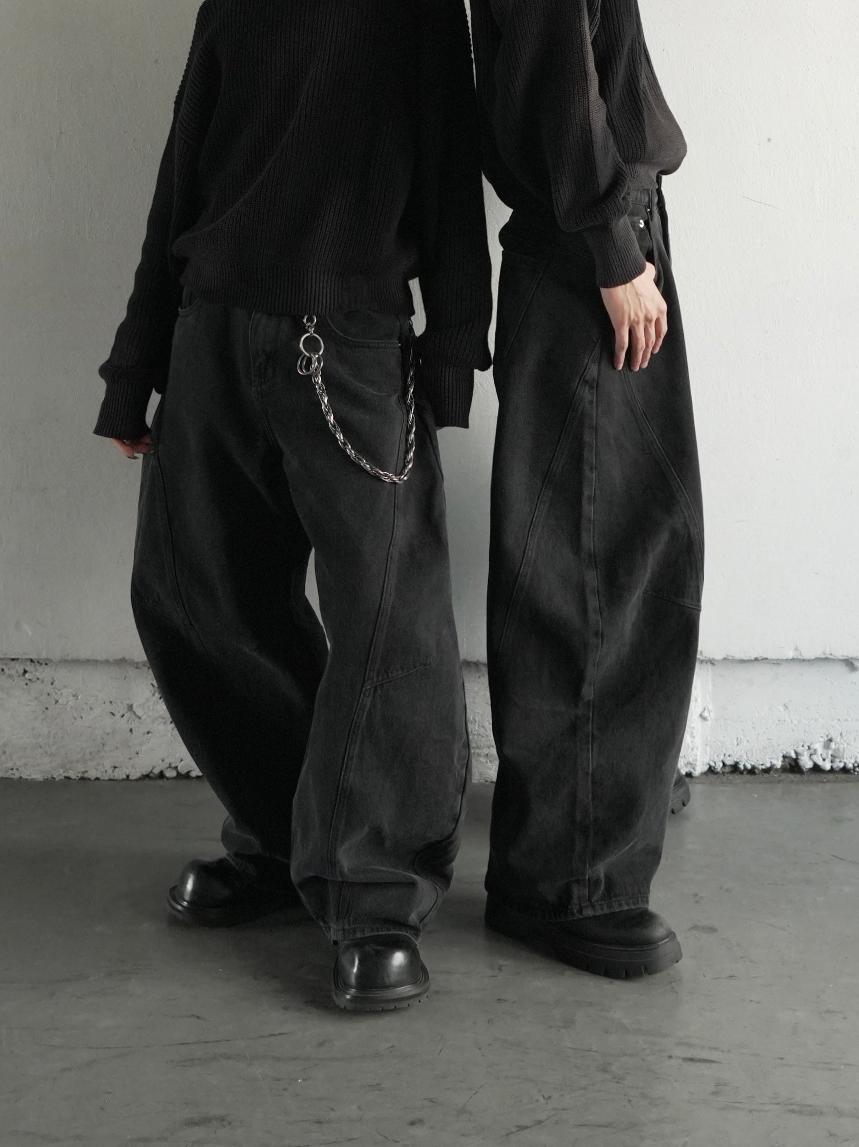 【CHIKASHITSU PLUS HIGH】Barrel leg curve denim pants