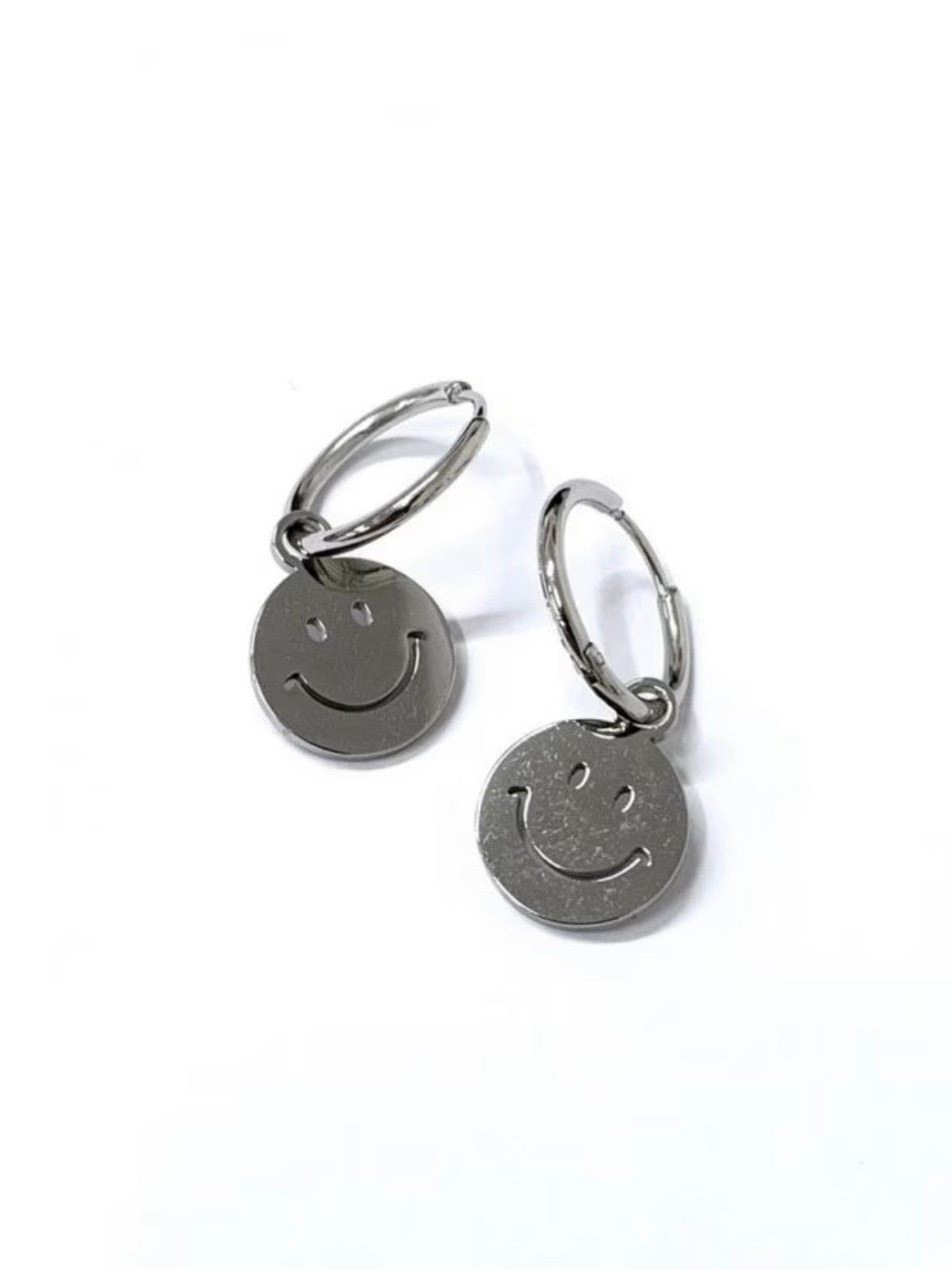 受注制【Never mind the XU】smile pierced earrings