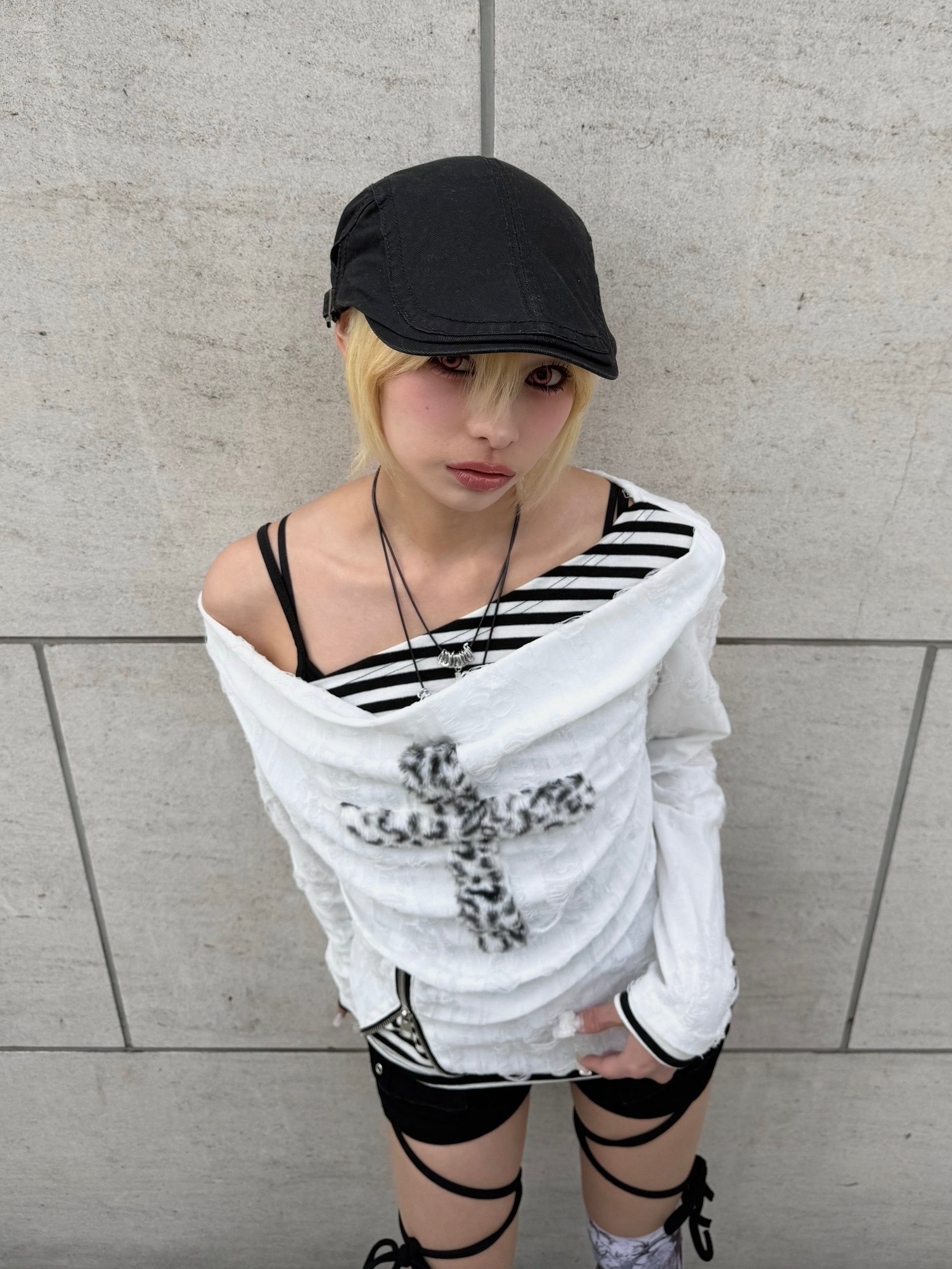 【Never mind the XU】layered cross long sleeve (2color)