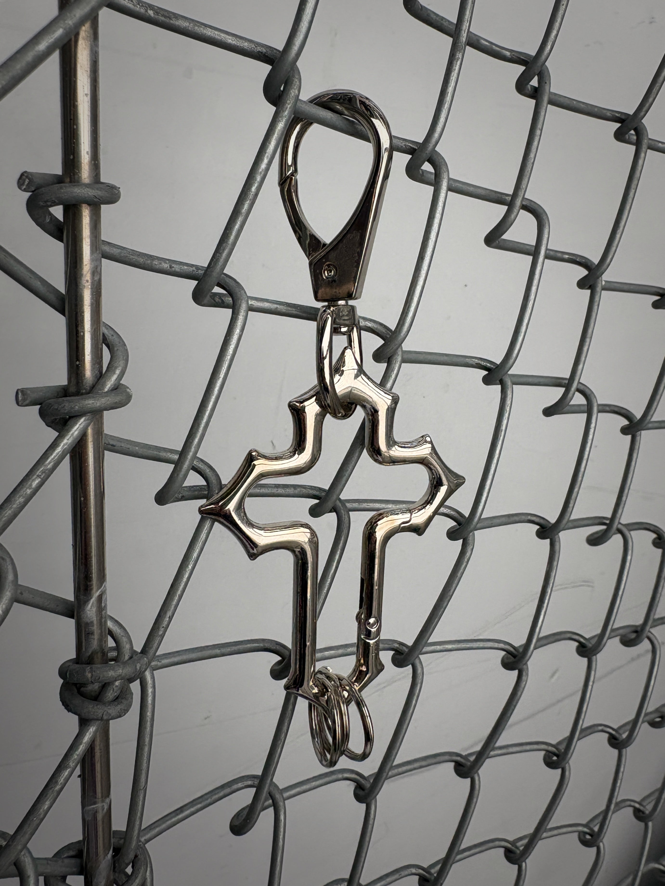 受注制【Never mind the XU】cross carabiner