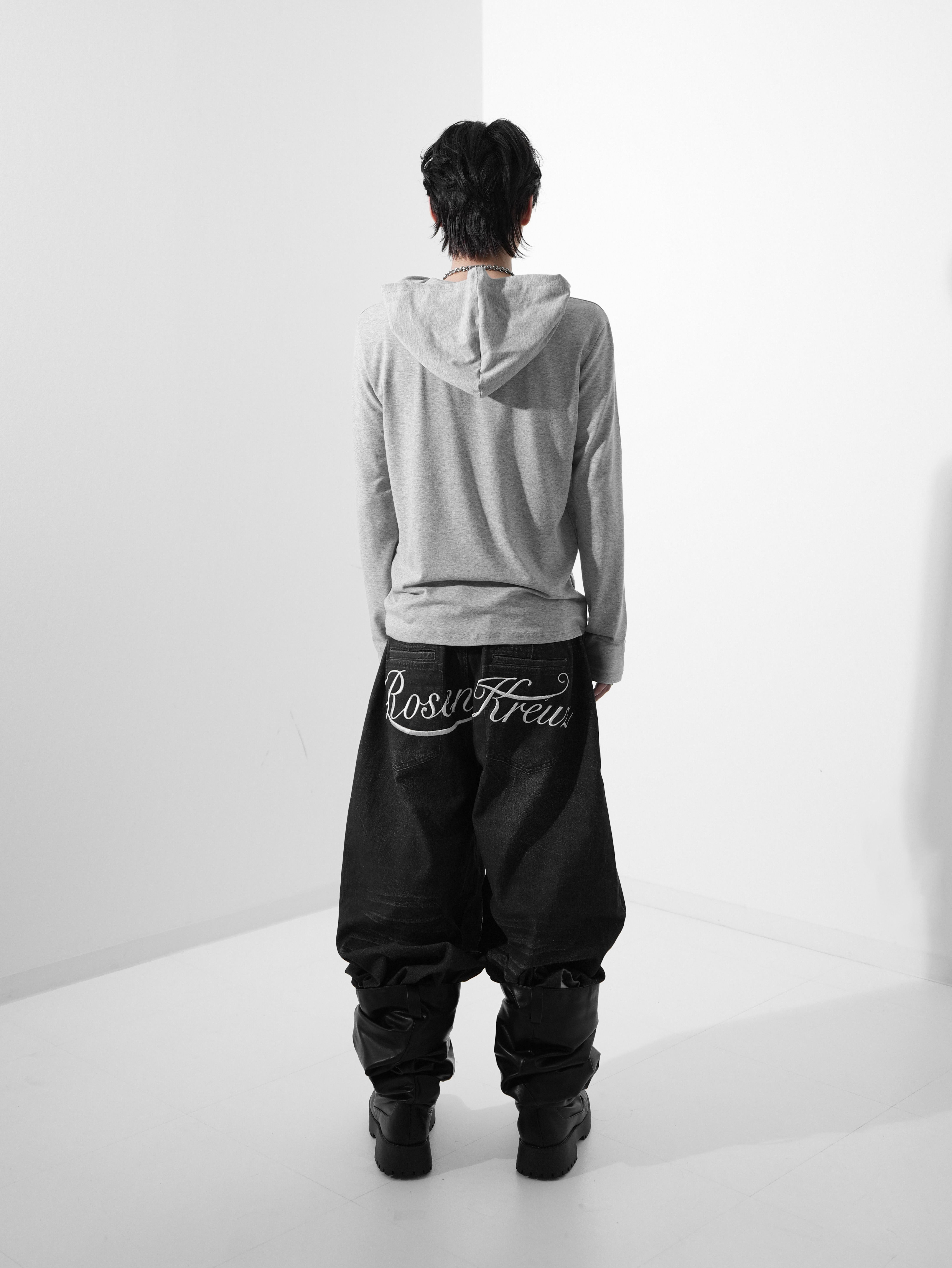 【Rosen Kreuz】SCRIPT LOGO HENLEY HOODIE