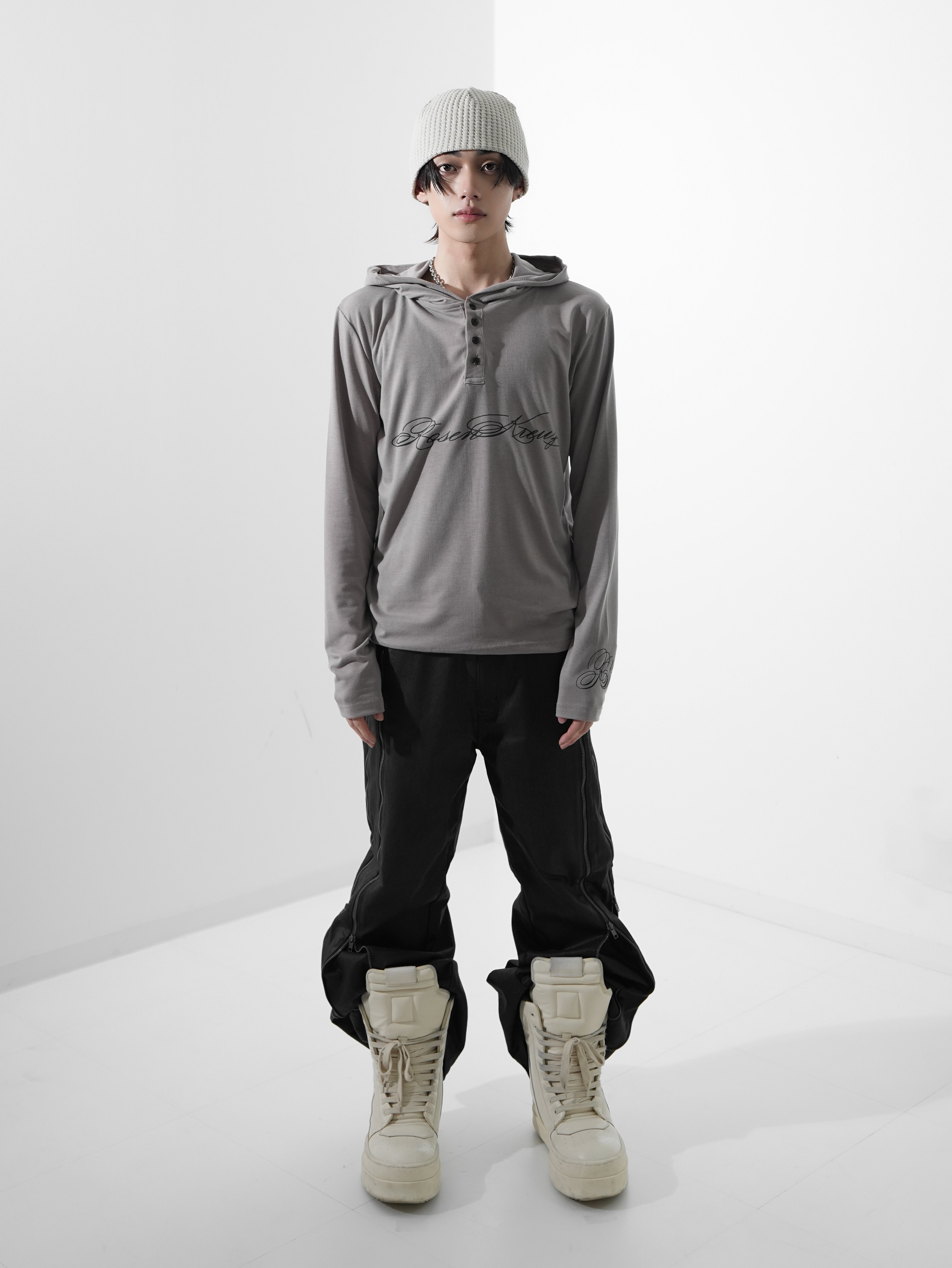 【Rosen Kreuz】SCRIPT LOGO HENLEY HOODIE