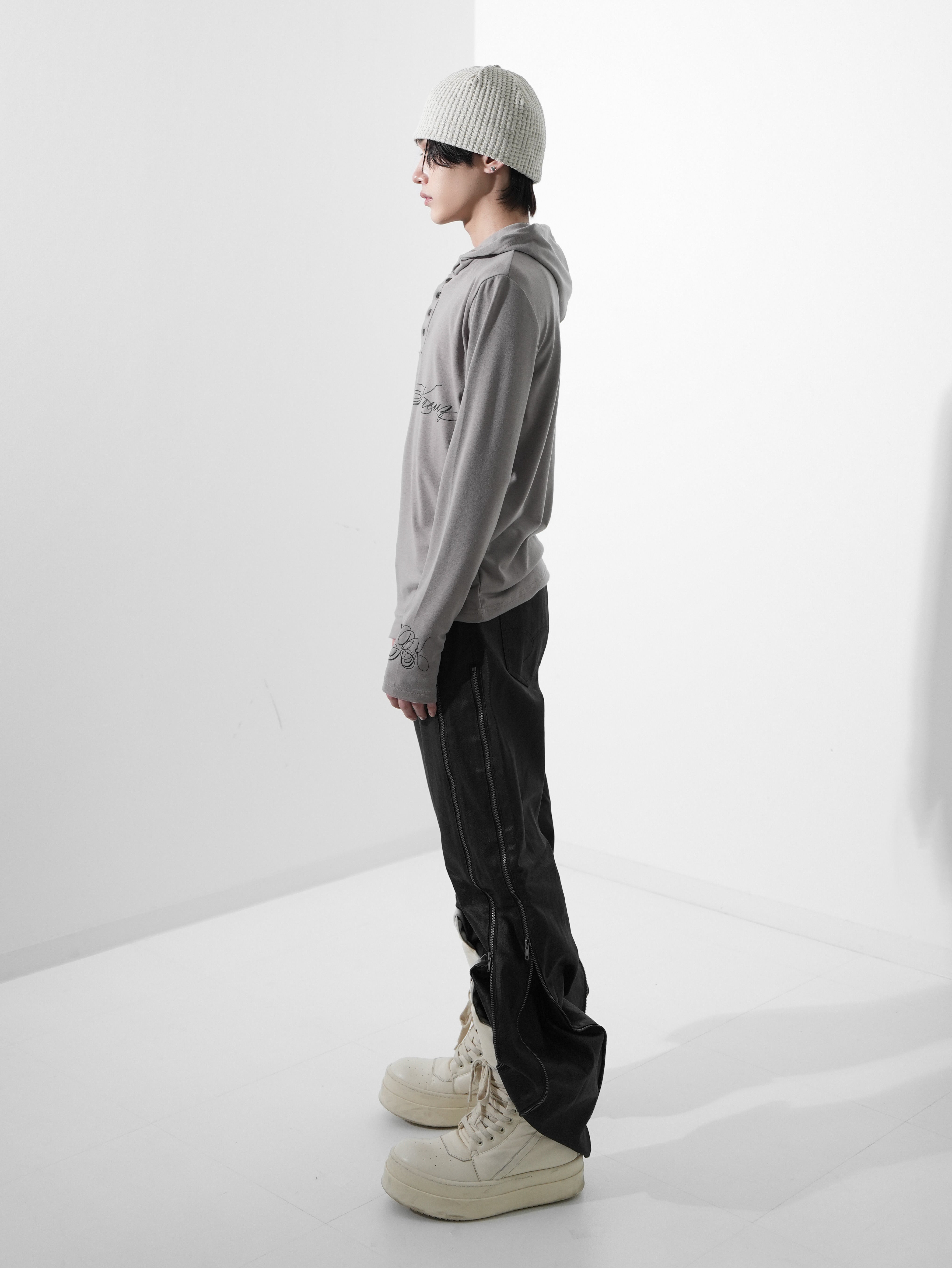 【Rosen Kreuz】SCRIPT LOGO HENLEY HOODIE