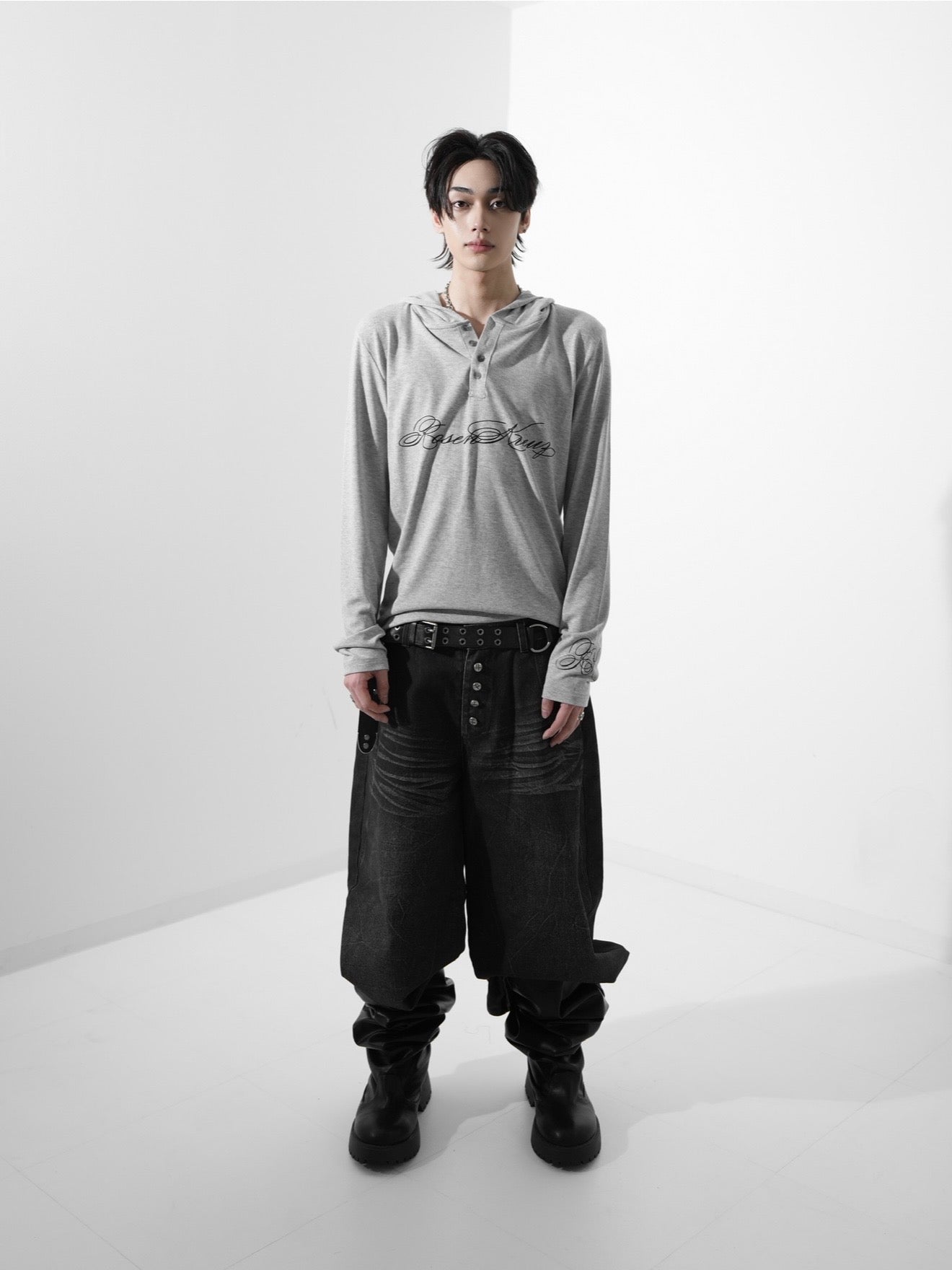 Rosen Kreuz】SCRIPT LOGO HENLEY HOODIE – PRESSING WEB SHOP