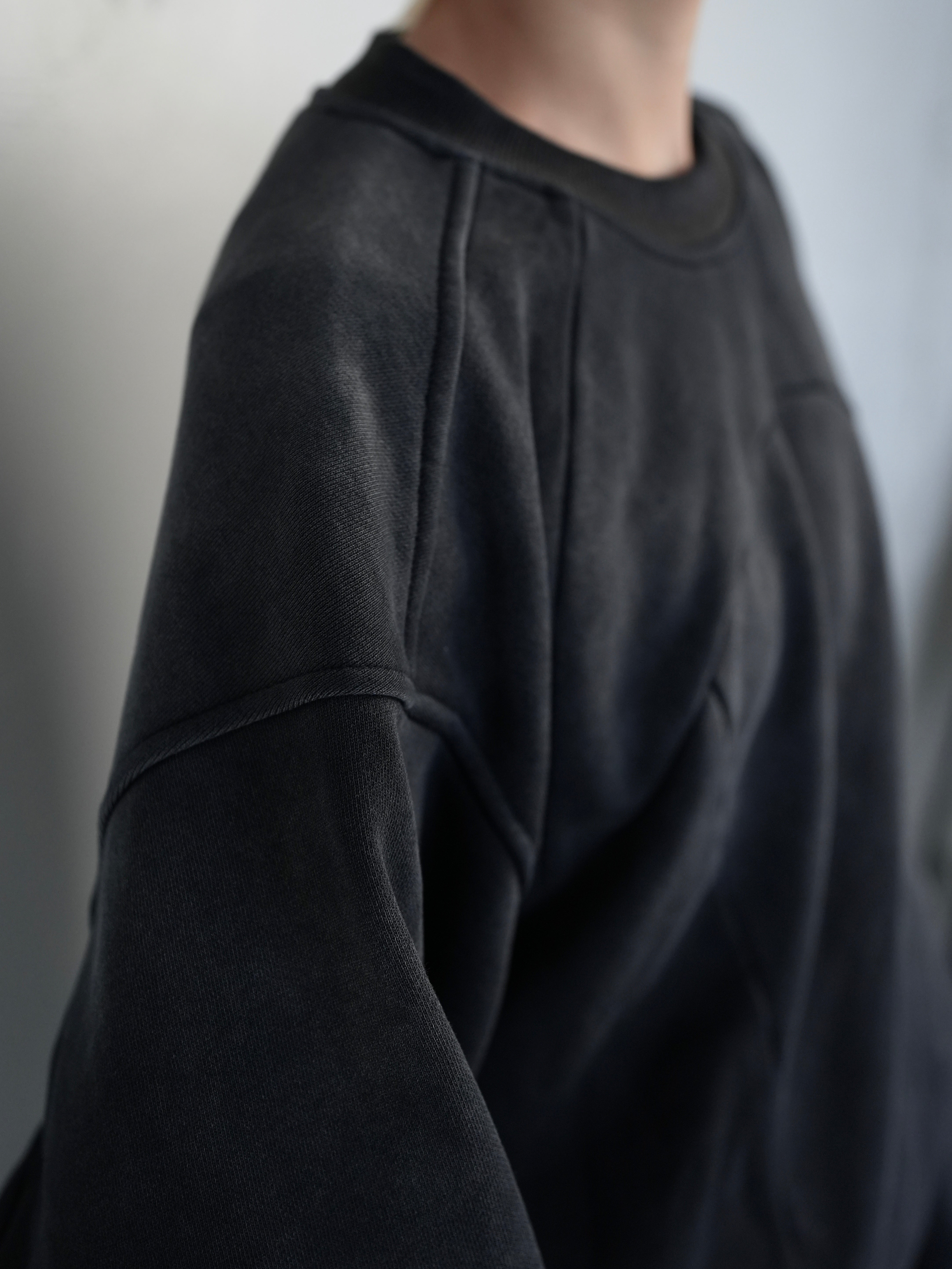 【CHIKASHITSU PLUS HIGH】Fade panel sweat shirt