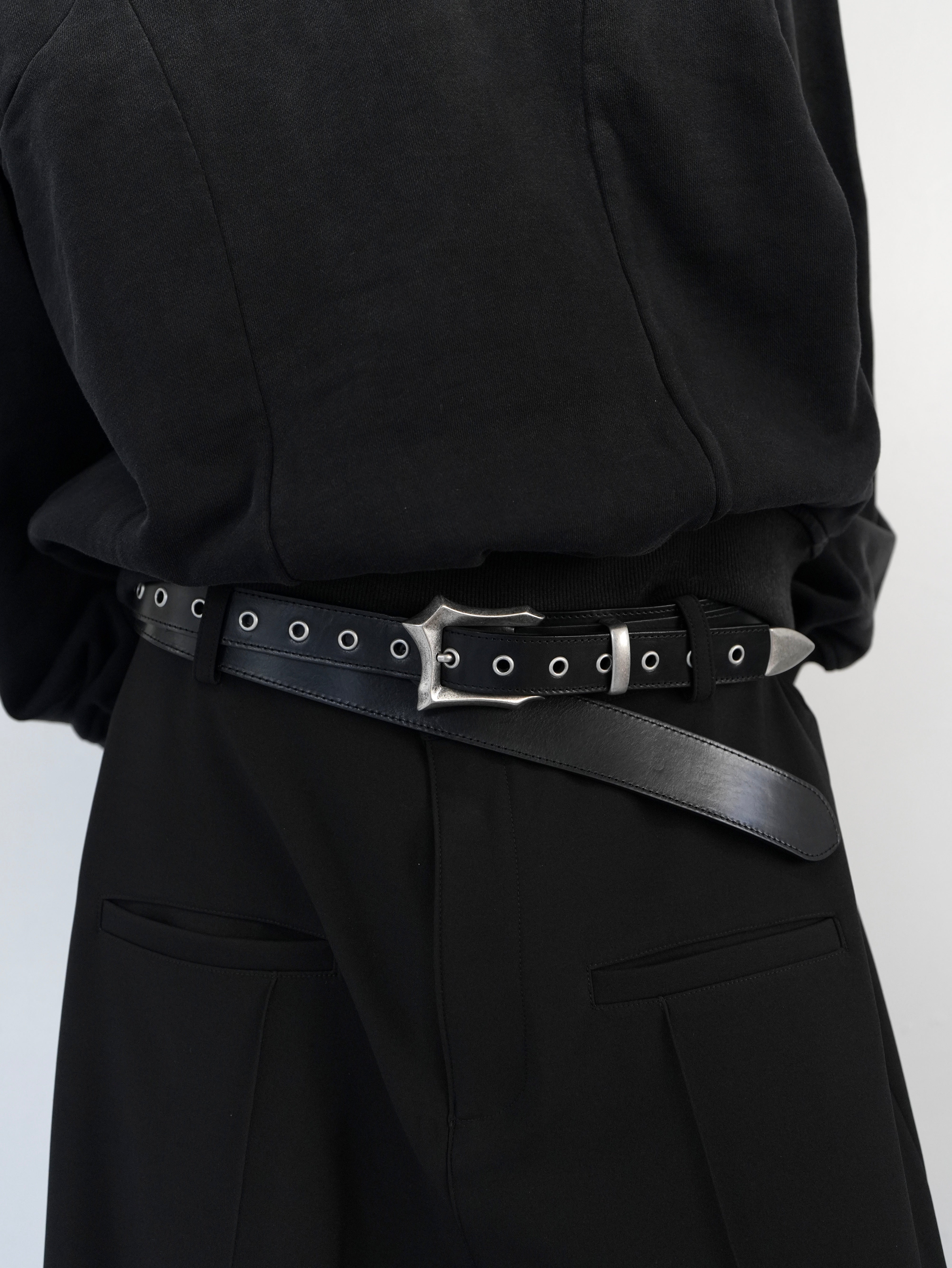 【CHIKASHITSU PLUS HIGH】Layered leather eyelet belt