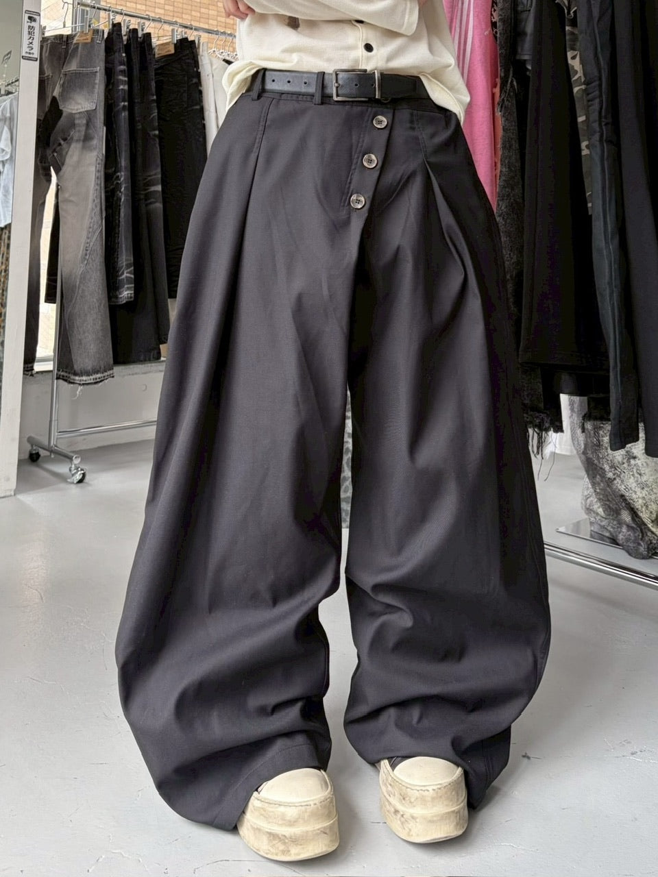 国際配送【LUV CODE】diagonal button wide pants (3color)