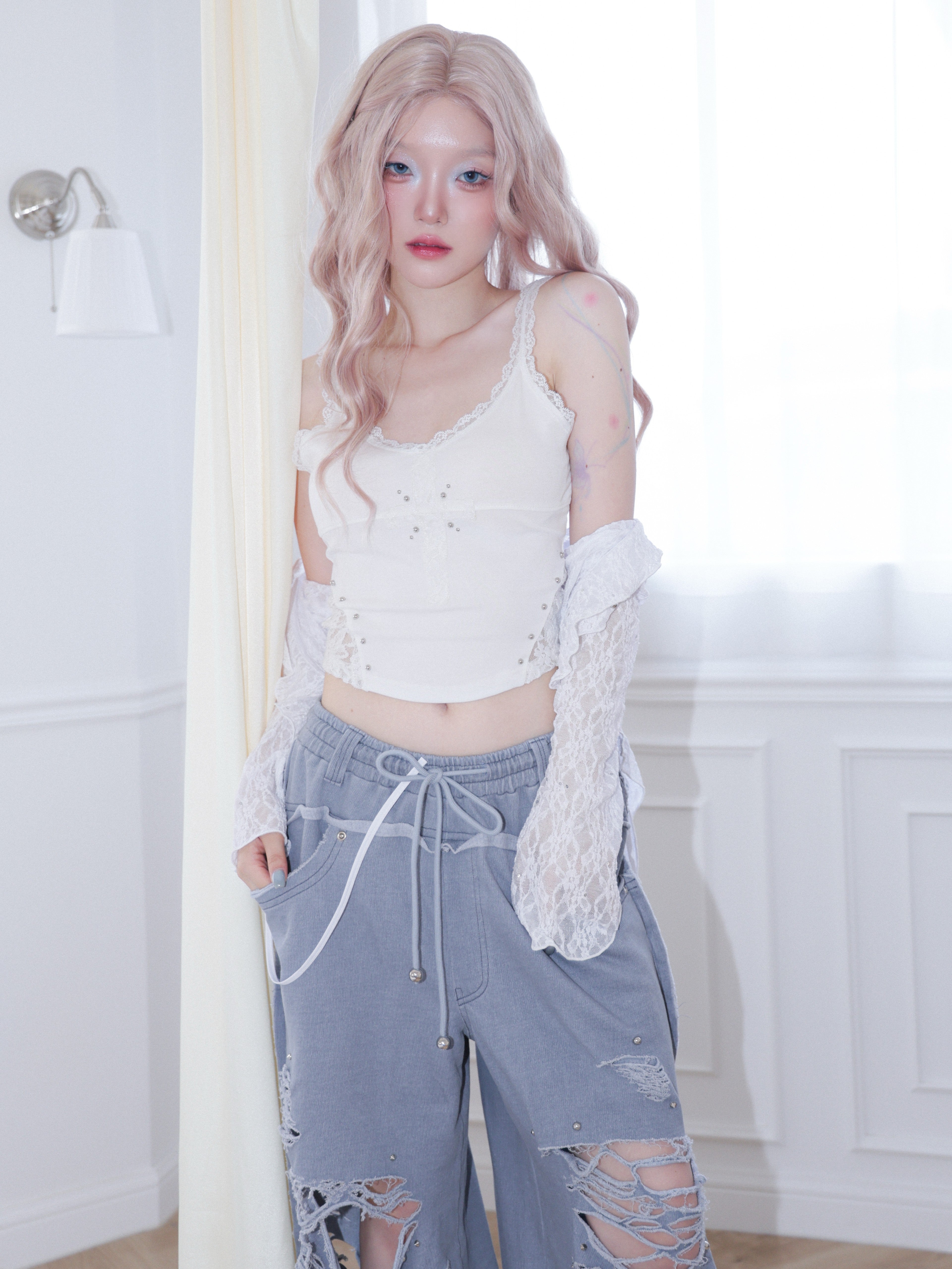 【CHERRYQUIRI】cross patch lace sleeveless