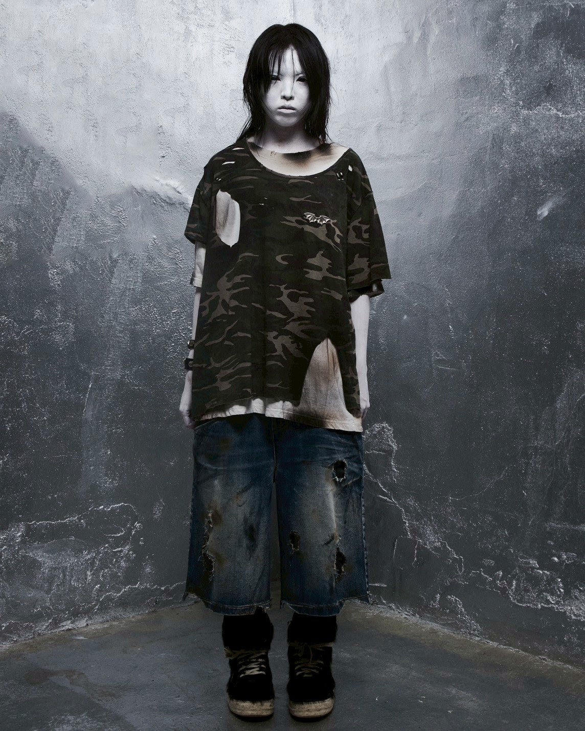 【DEVIL KIM】BURN DAMAGE DENIM SHORTS