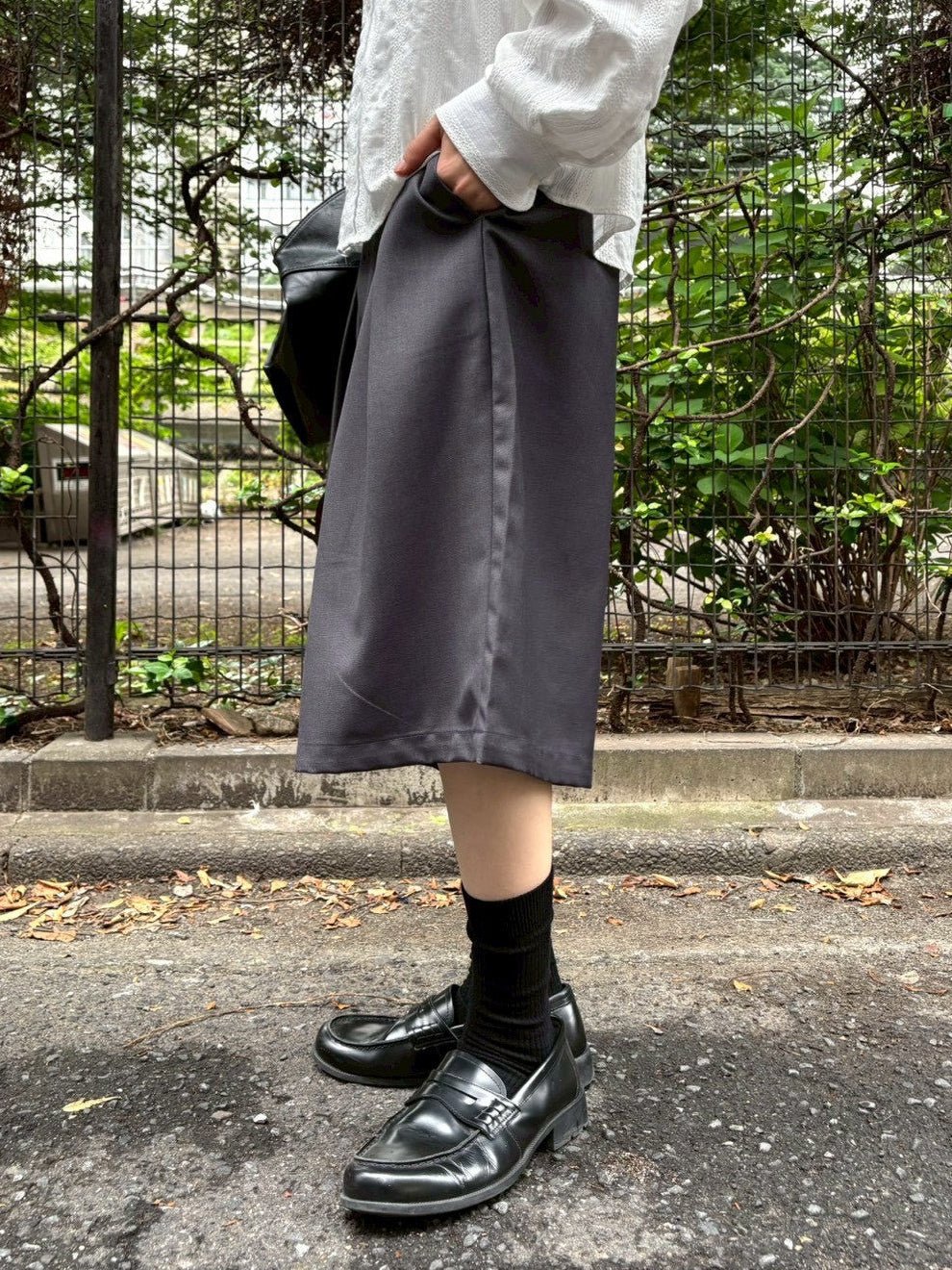 受注制【Chikashitsu +】wide two pleats bermuda shorts (2color)