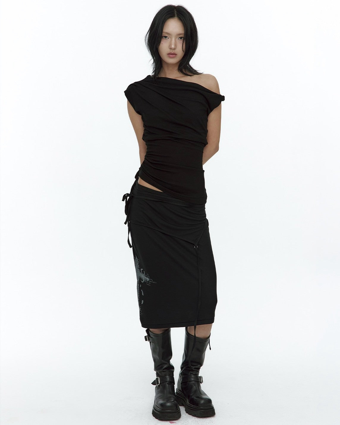 【ROUGHNECK】Asymmetric Panel Skirt