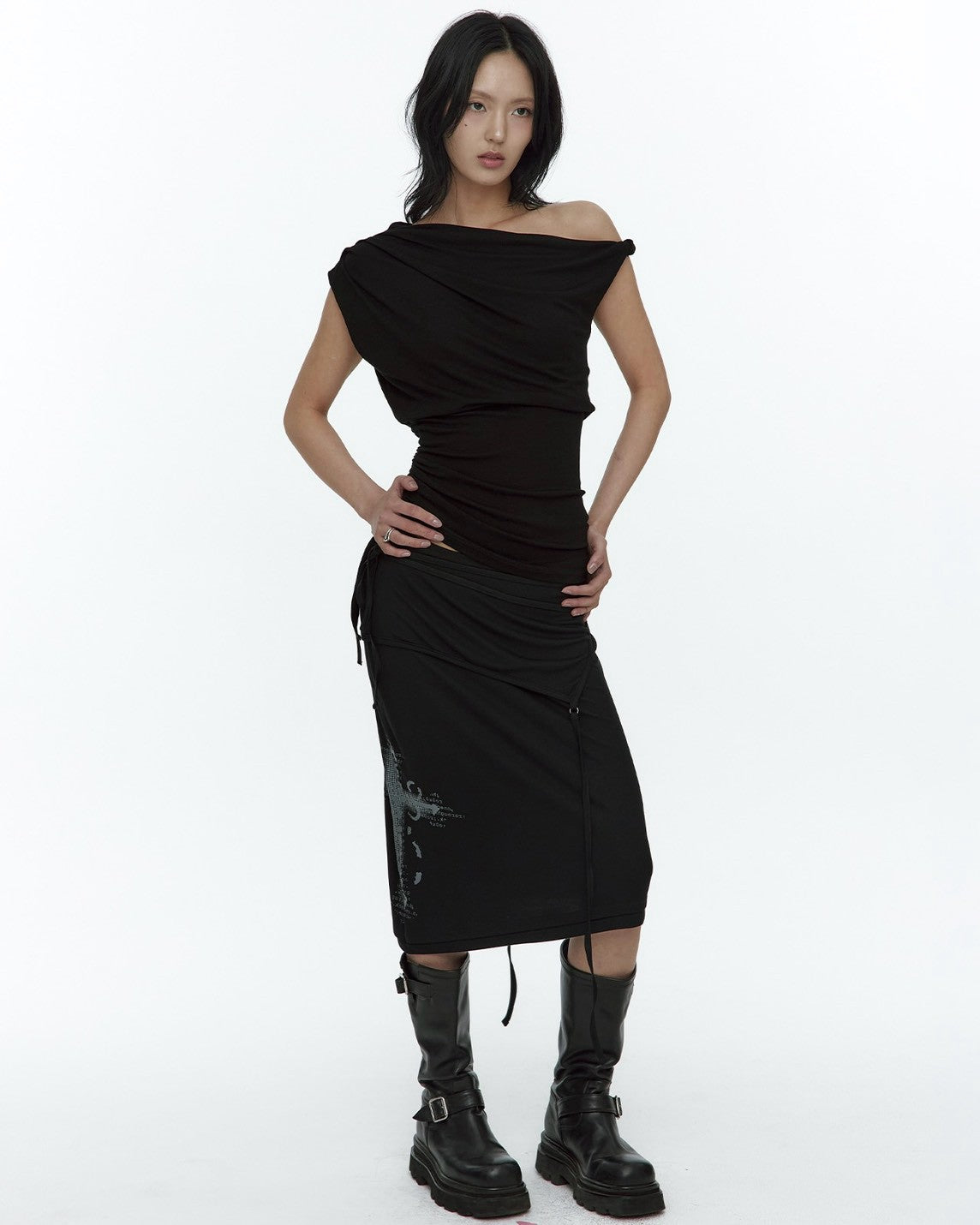 【ROUGHNECK】Asymmetric Panel Skirt