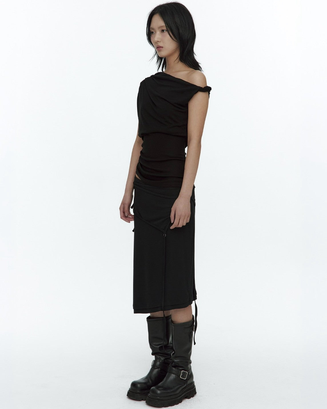 【ROUGHNECK】Asymmetric Panel Skirt