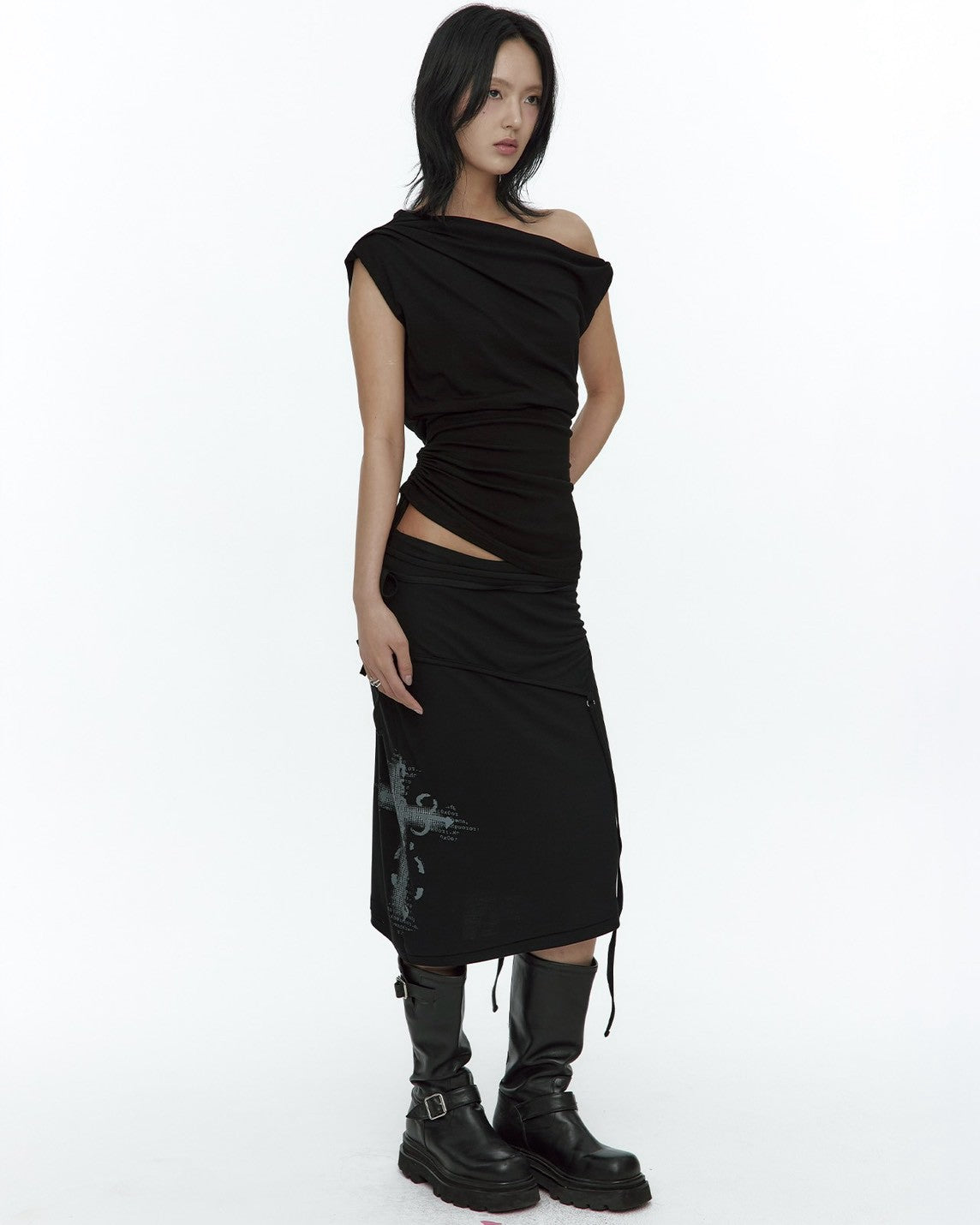 【ROUGHNECK】Asymmetric Panel Skirt