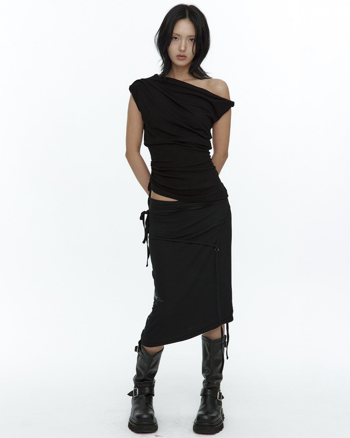 【ROUGHNECK】Asymmetric Panel Skirt