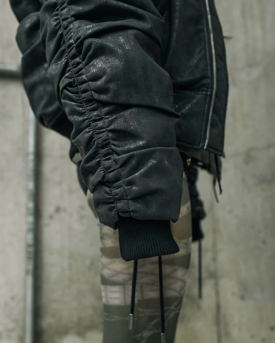 【DIG YOUR OWN GRAVE】SHIRRED FUR MA-1