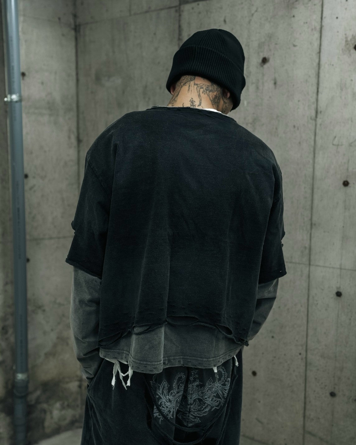 【DIG YOUR OWN GRAVE】TRIBAL CROSS LAYERED TOP