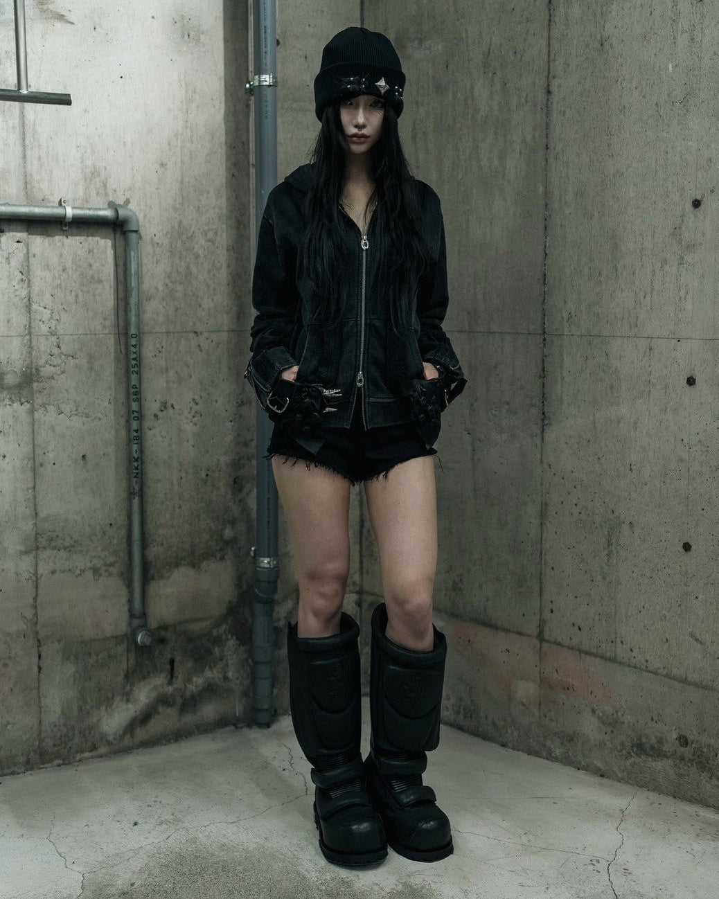 【DIG YOUR OWN GRAVE】SHADOW CREST BEANIE