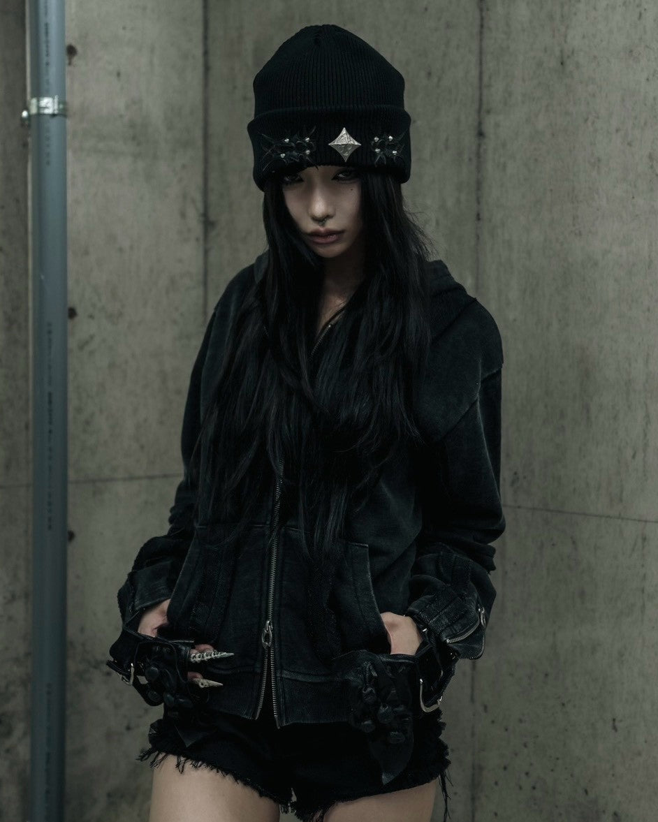 【DIG YOUR OWN GRAVE】SHADOW CREST BEANIE