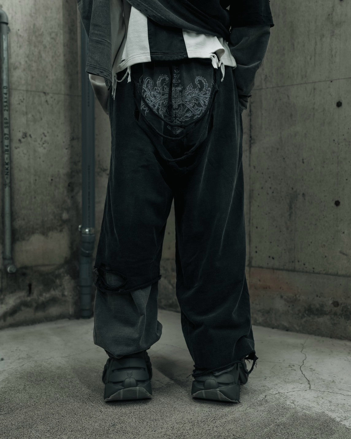 【DIG YOUR OWN GRAVE】TRIBAL CROSS LAYERED PANTS