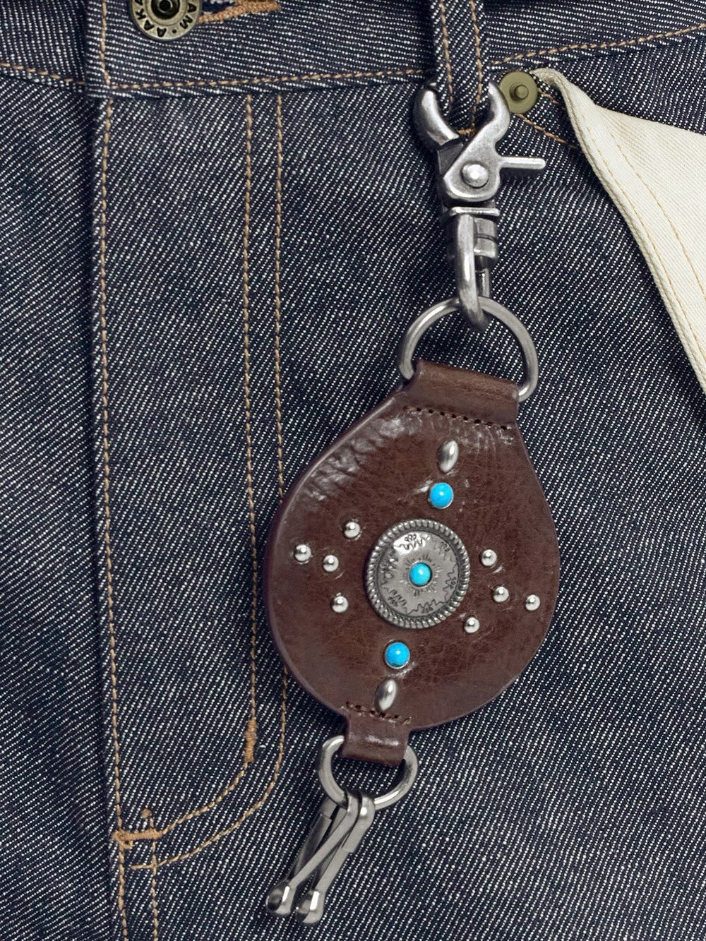 【AAKAM】Gem Studded Keyring