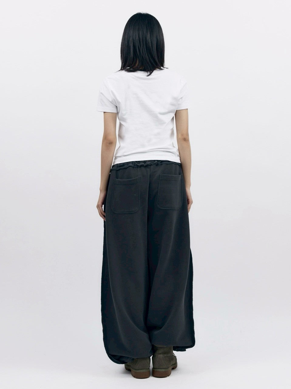 【AAKAM】Gun Lettering Half Top