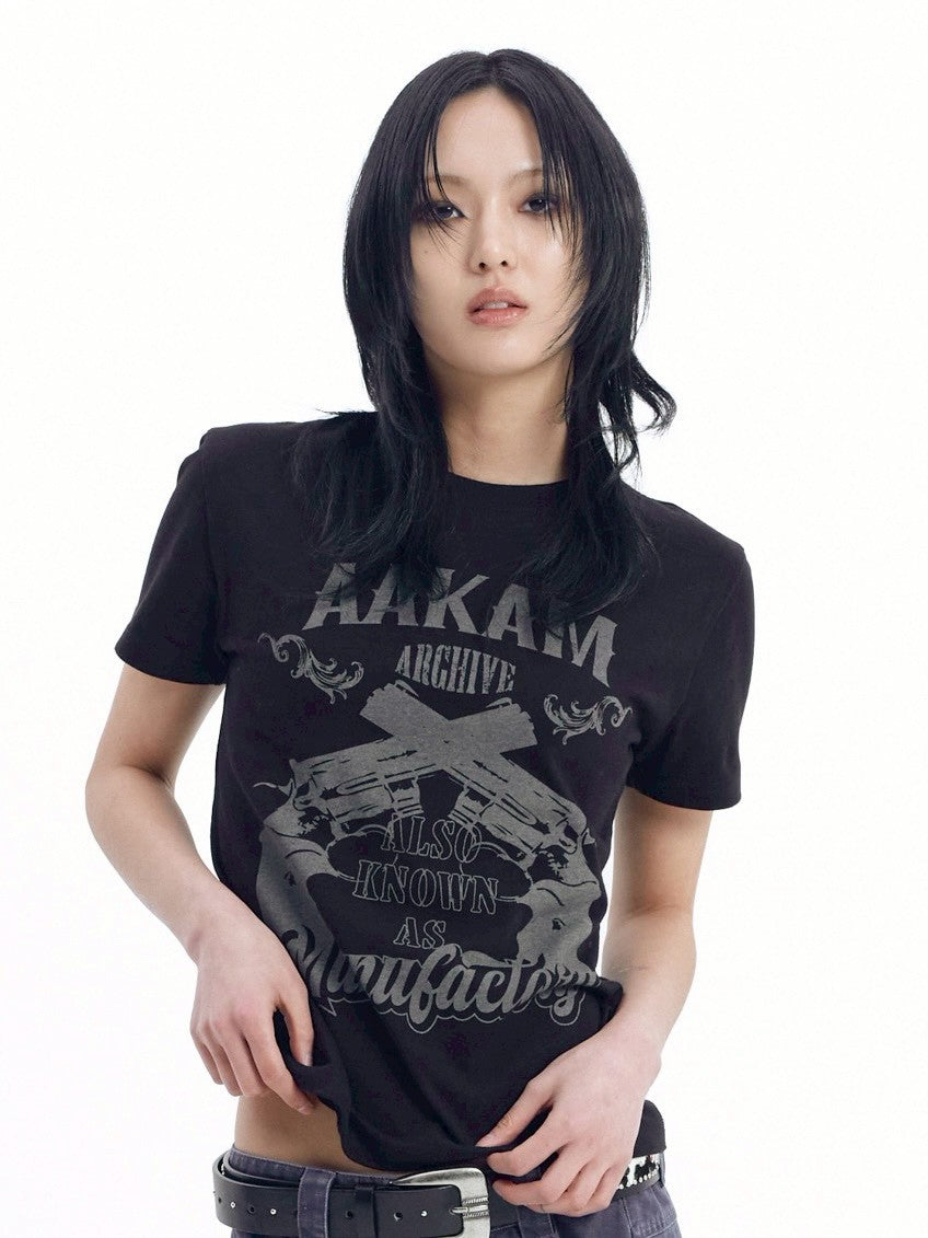 【AAKAM】Gun Lettering Half Top