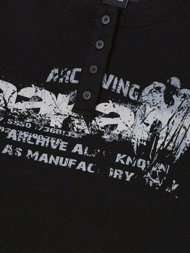 【AAKAM】Crack Henley Neck Half Top