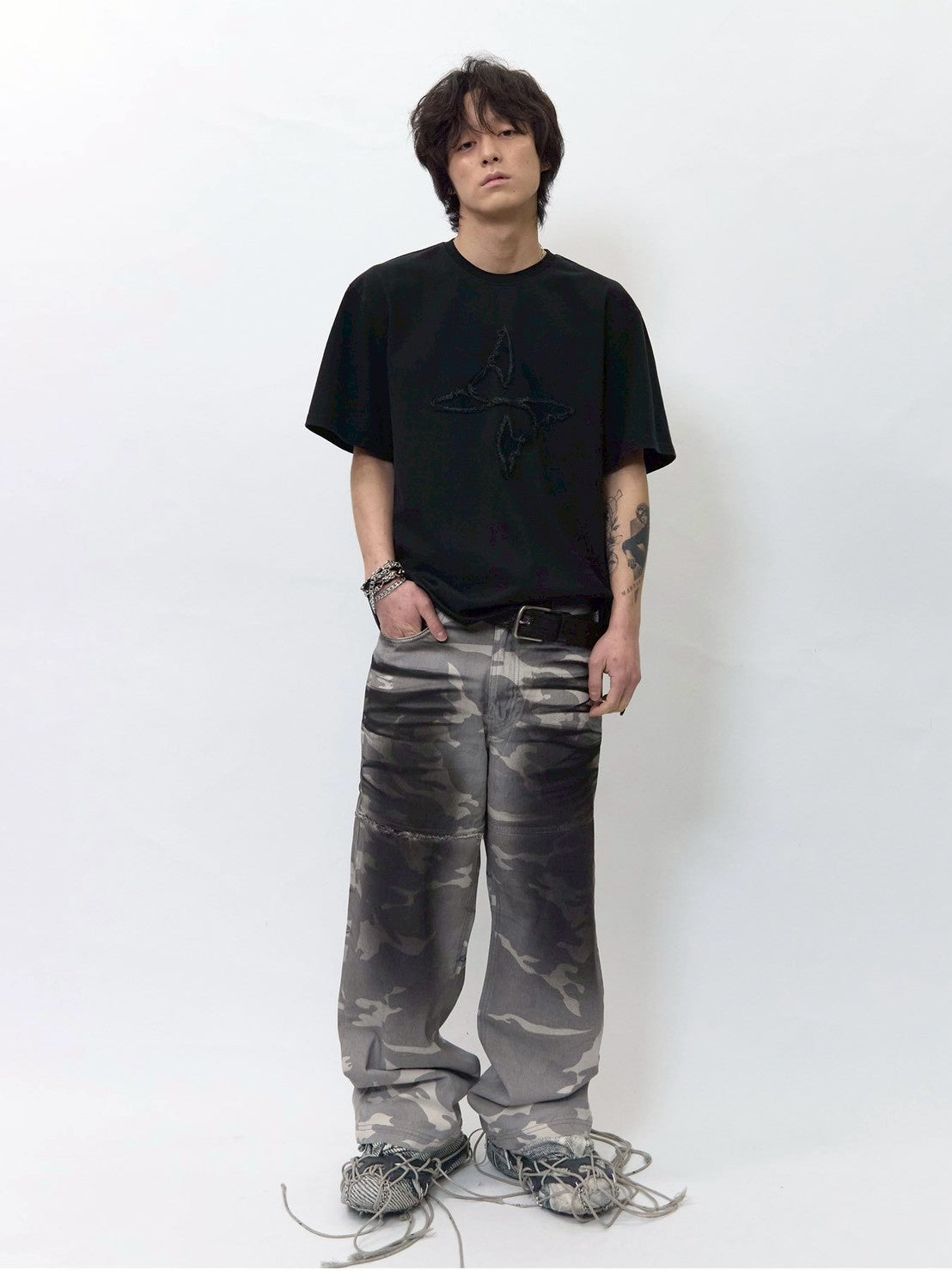 【BLR BLUER】Low-Cut Patch Logo T-Shrits