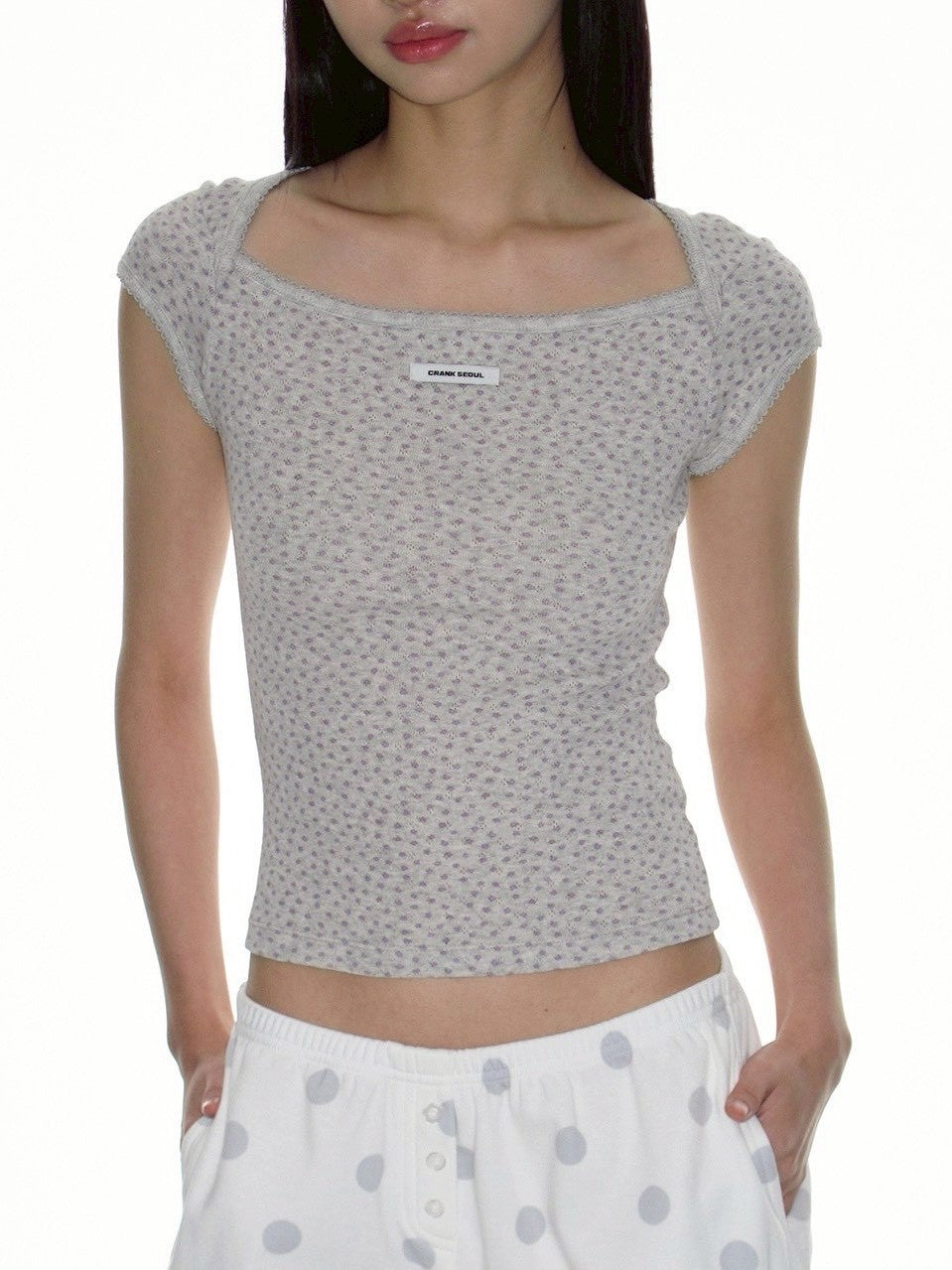 【CRANK】SCALLOPED FLORAL EYELET TOP
