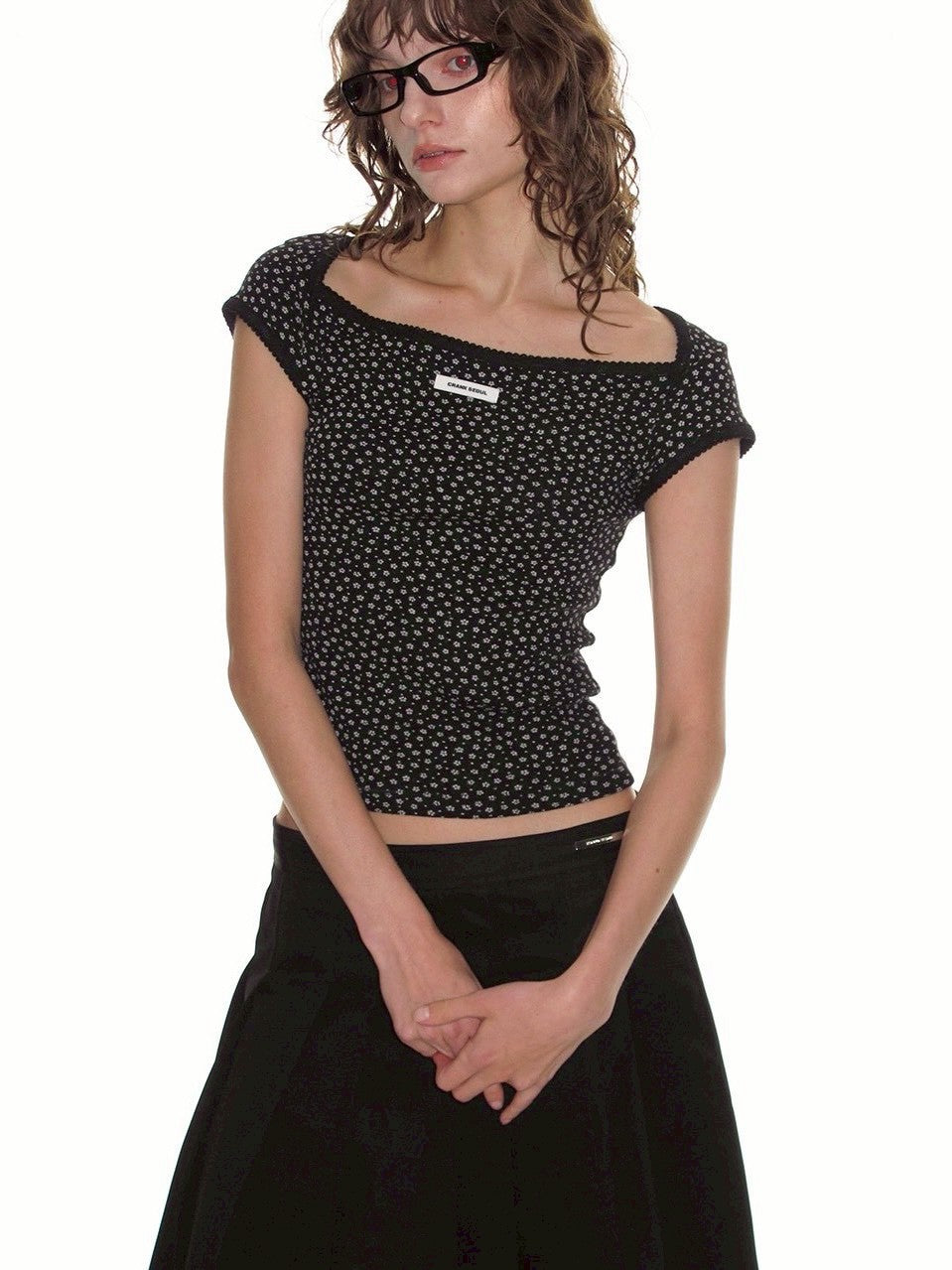 【CRANK】SCALLOPED FLORAL EYELET TOP