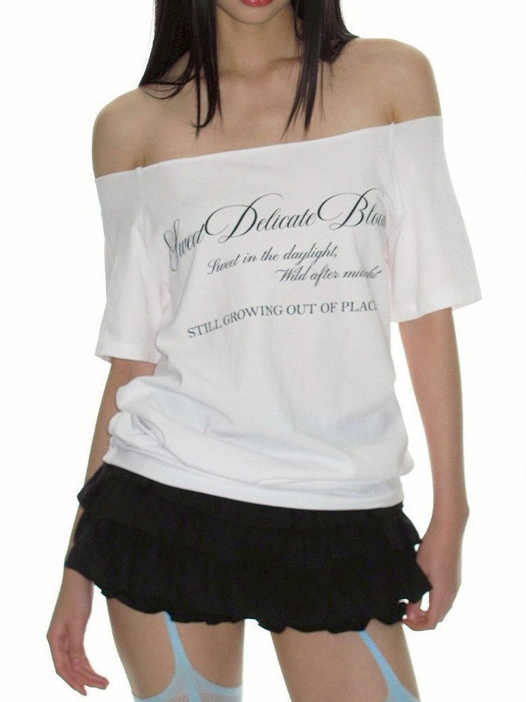 【CRANK】RAW-CUT LETTERING OFF-SHOULDER TOP