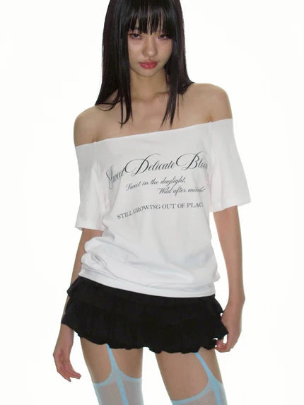 【CRANK】RAW-CUT LETTERING OFF-SHOULDER TOP