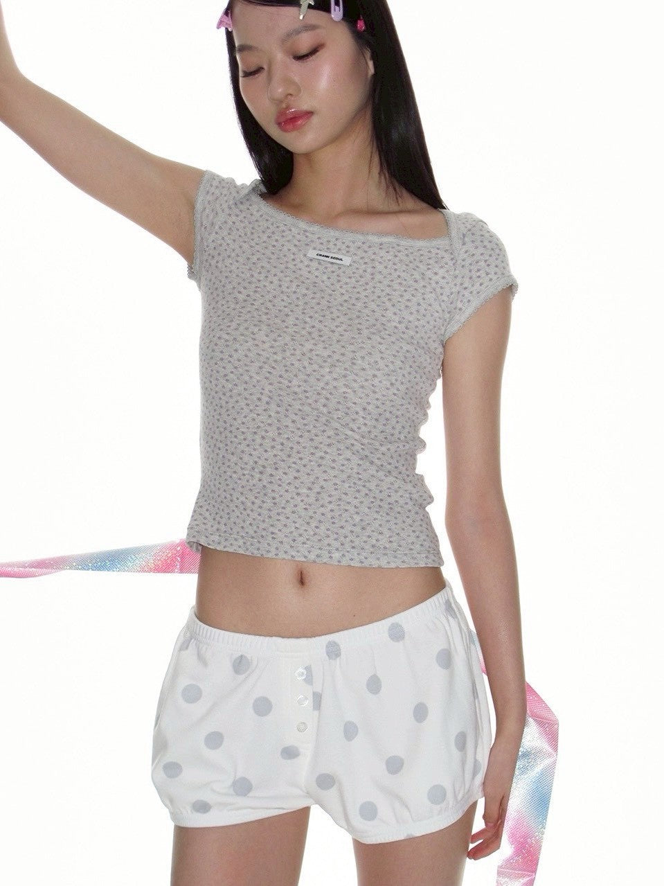 【CRANK】SCALLOPED FLORAL EYELET TOP