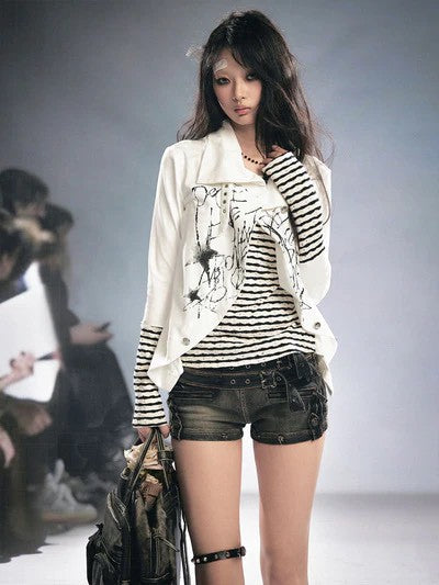 【Cest Nous】Graffiti Hussar T-Shirt