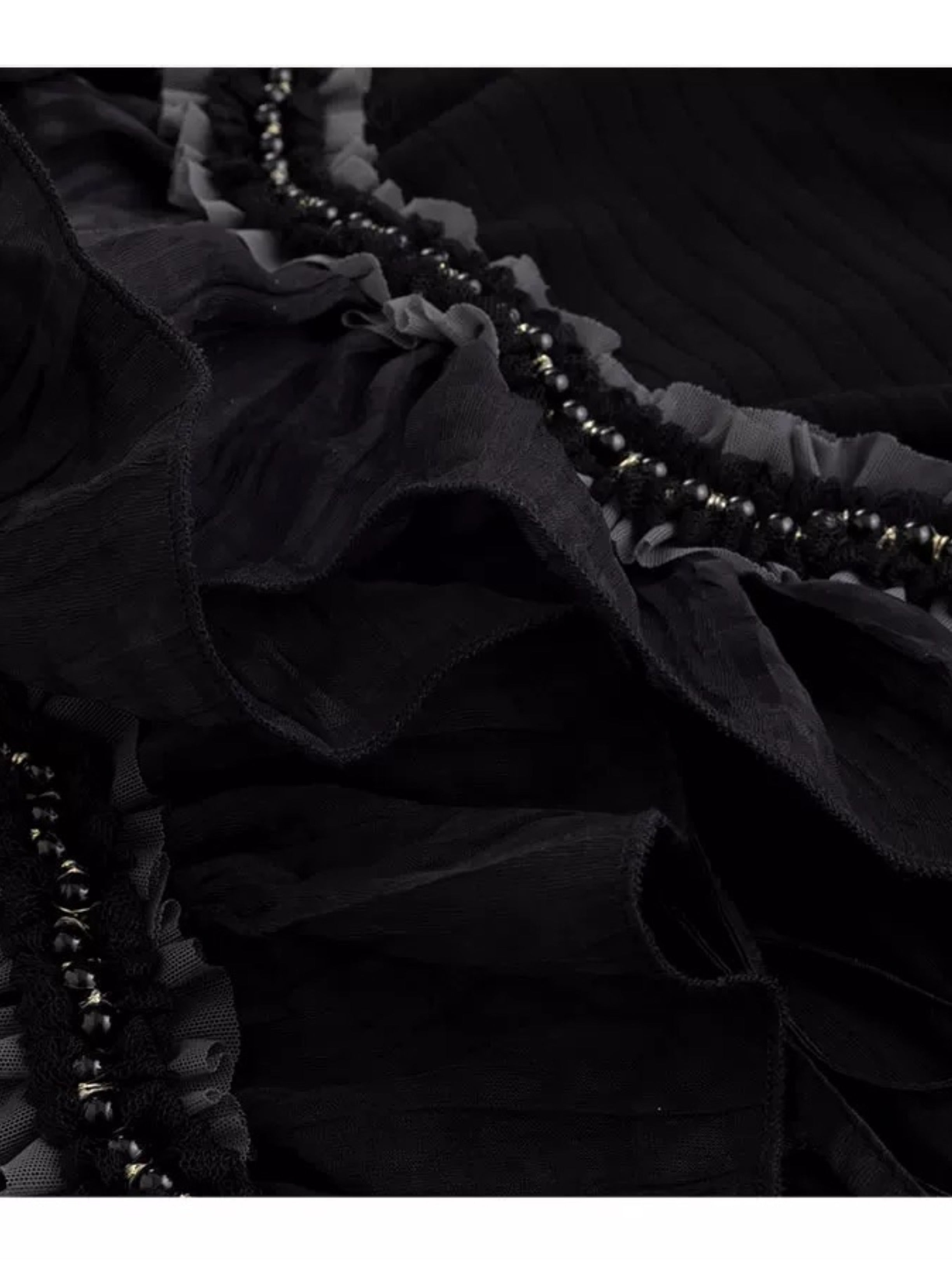 【Cest Nous】Cardigan with 
Beadwork