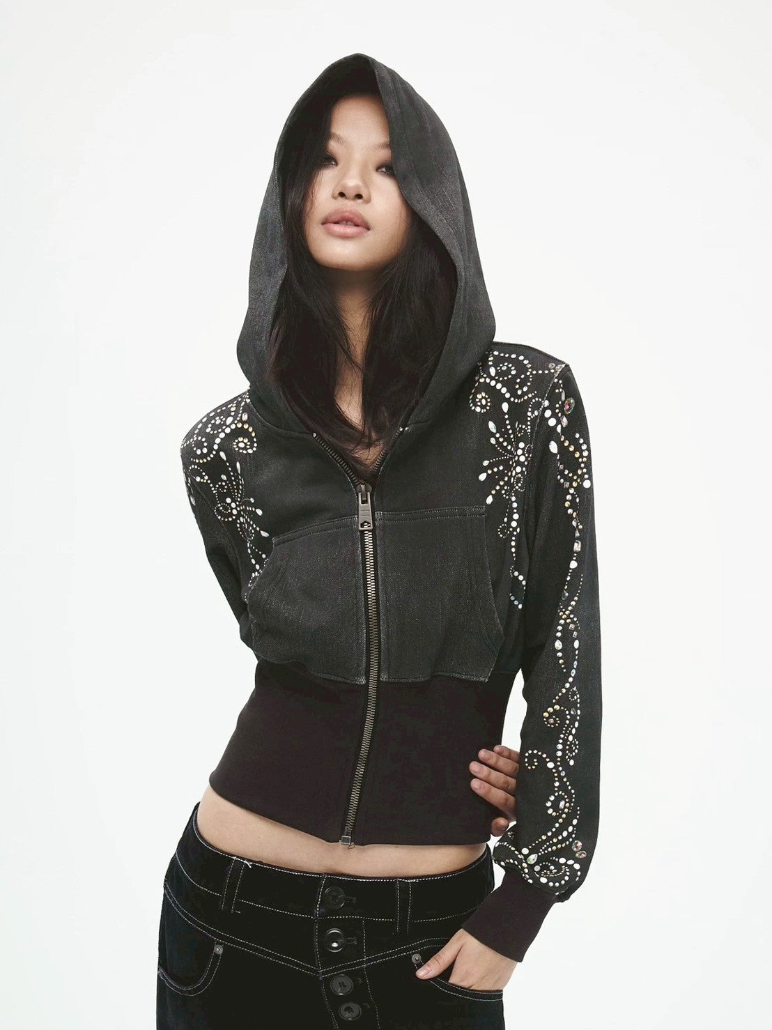 【DND4DES】Gemstone Thread Slim Fit Sweatshirt