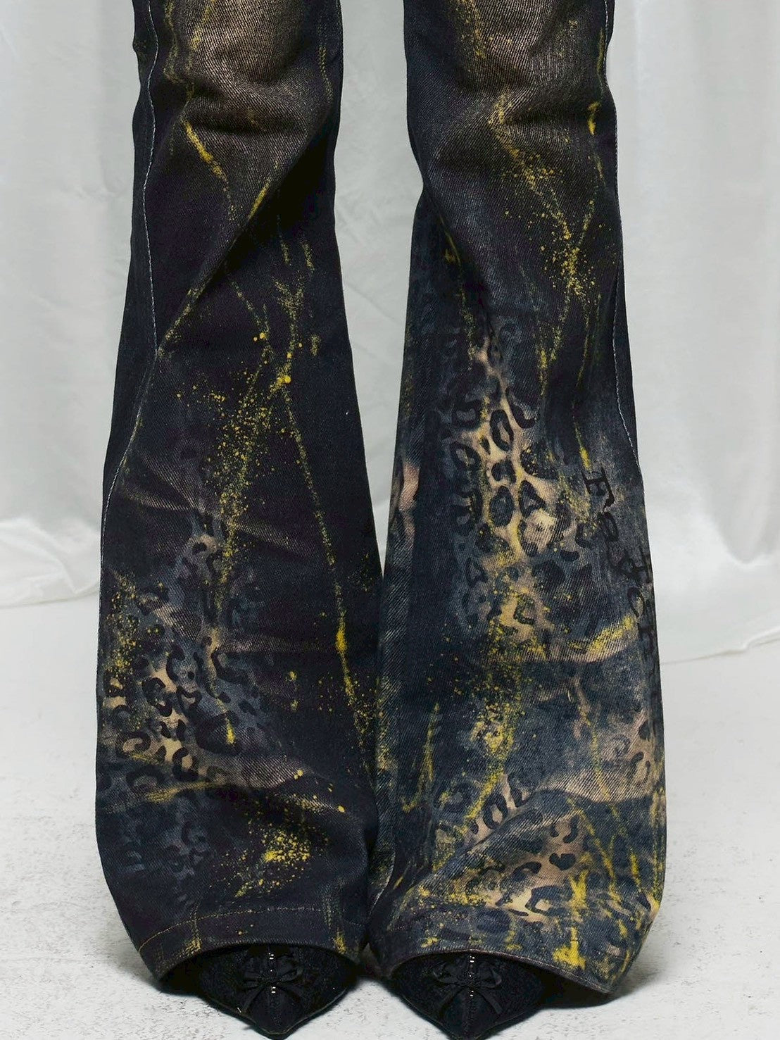 【DND4DES】Leopard Print Flared Pants With Gold Foil Stamping