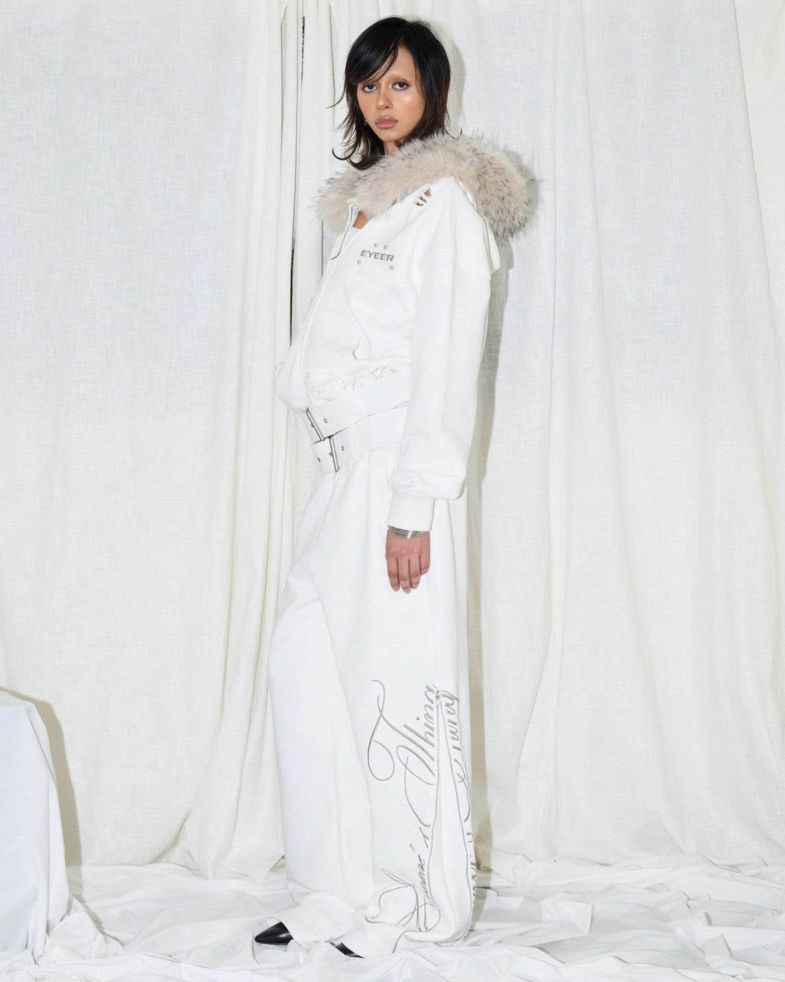 【EYEER】Belted Fur Hoodie Zip-up