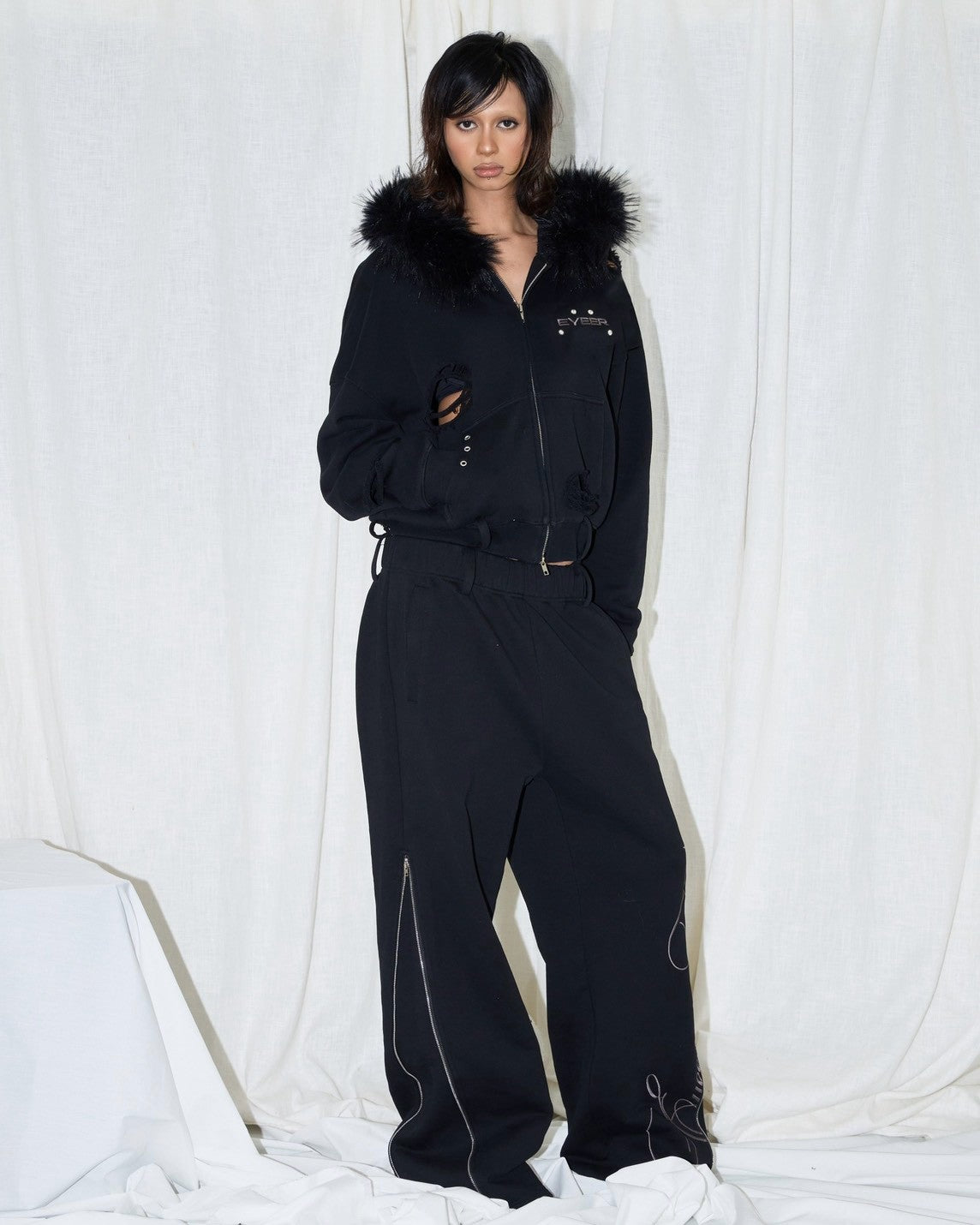【EYEER】Belted Fur Hoodie Zip-up