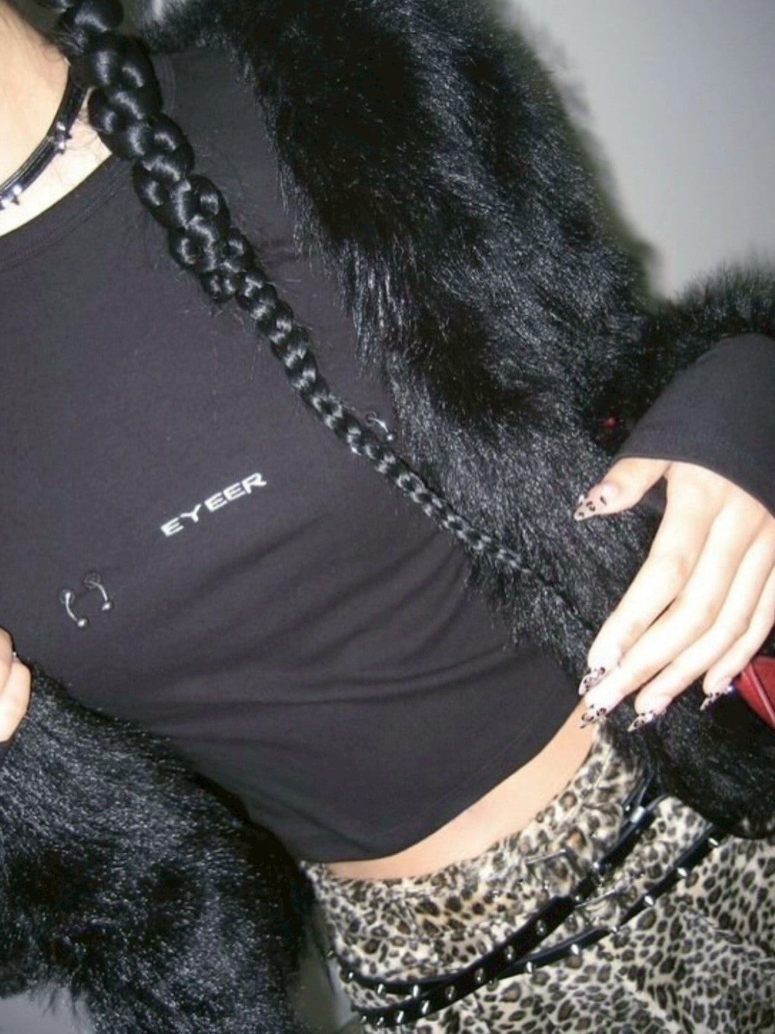【EYEER】Piercing Long Sleeve Tee