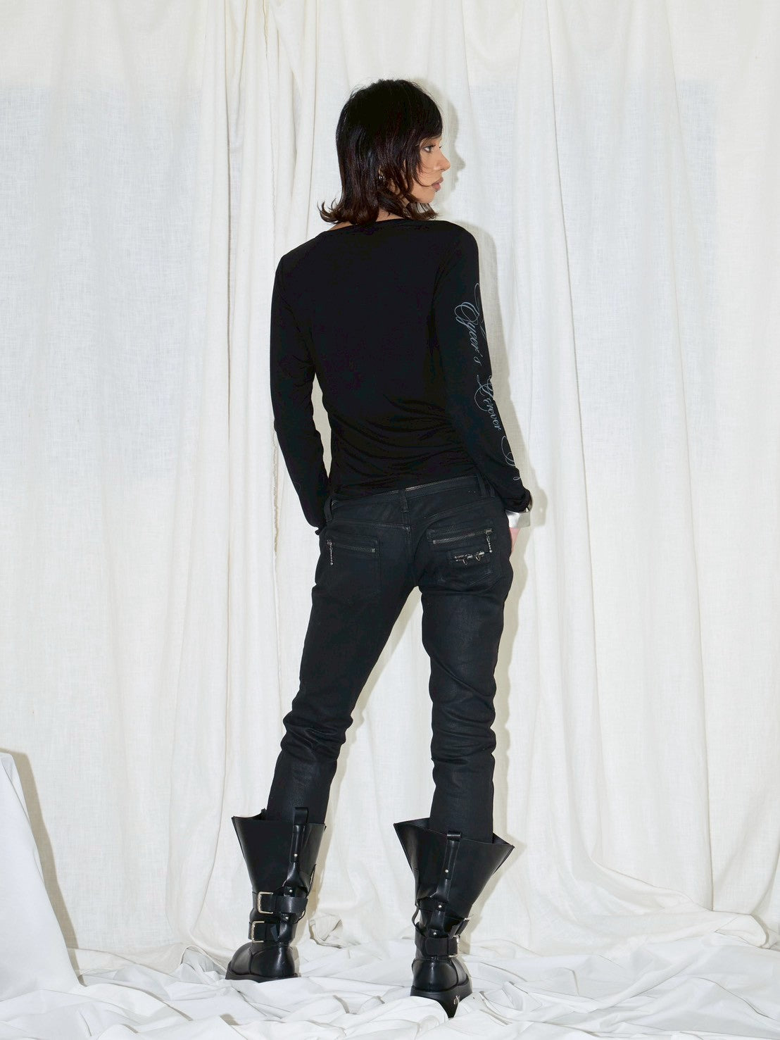 【EYEER】Cross Logo Henley Neck Long Sleeve