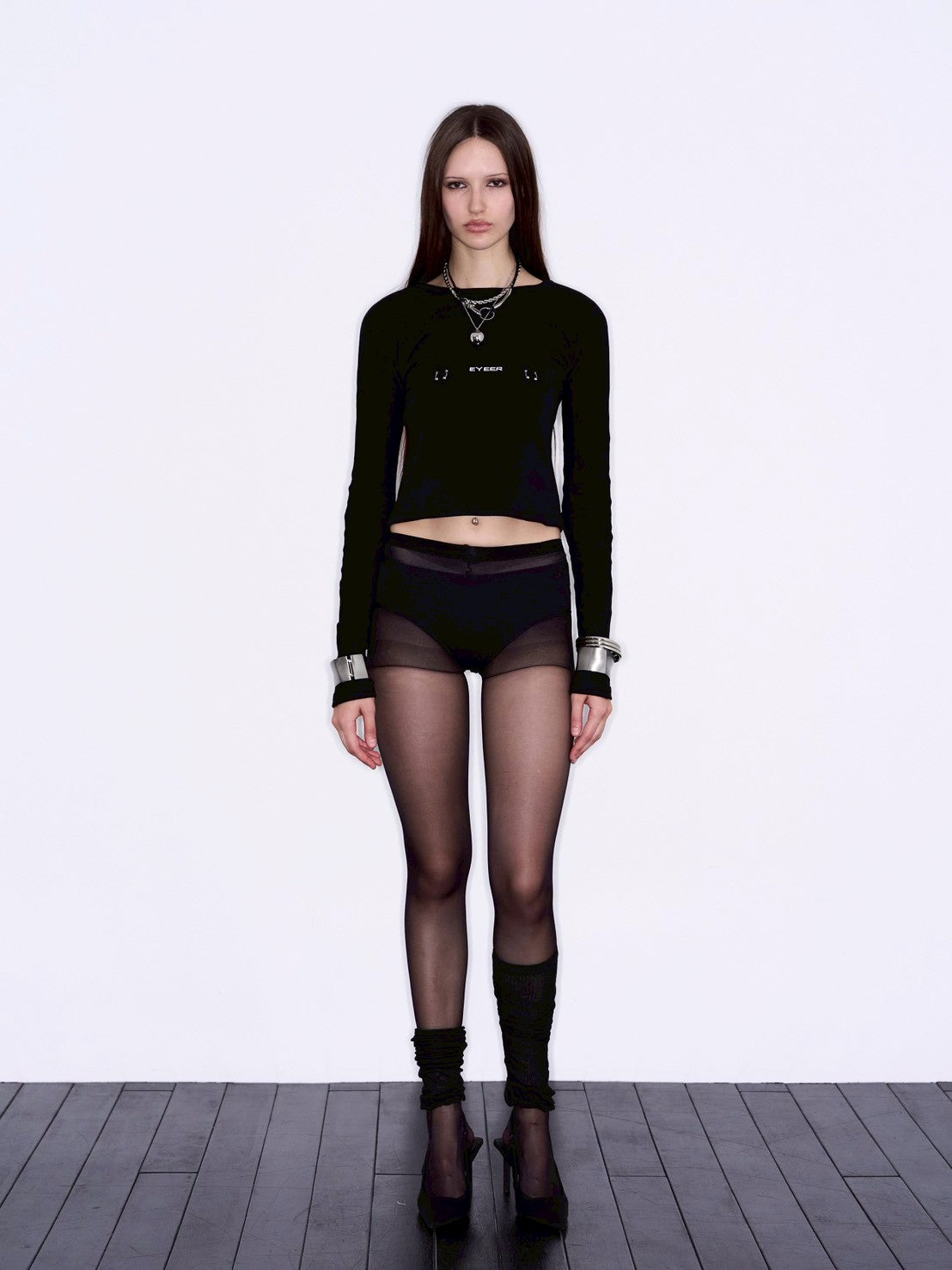 【EYEER】Piercing Long Sleeve Tee